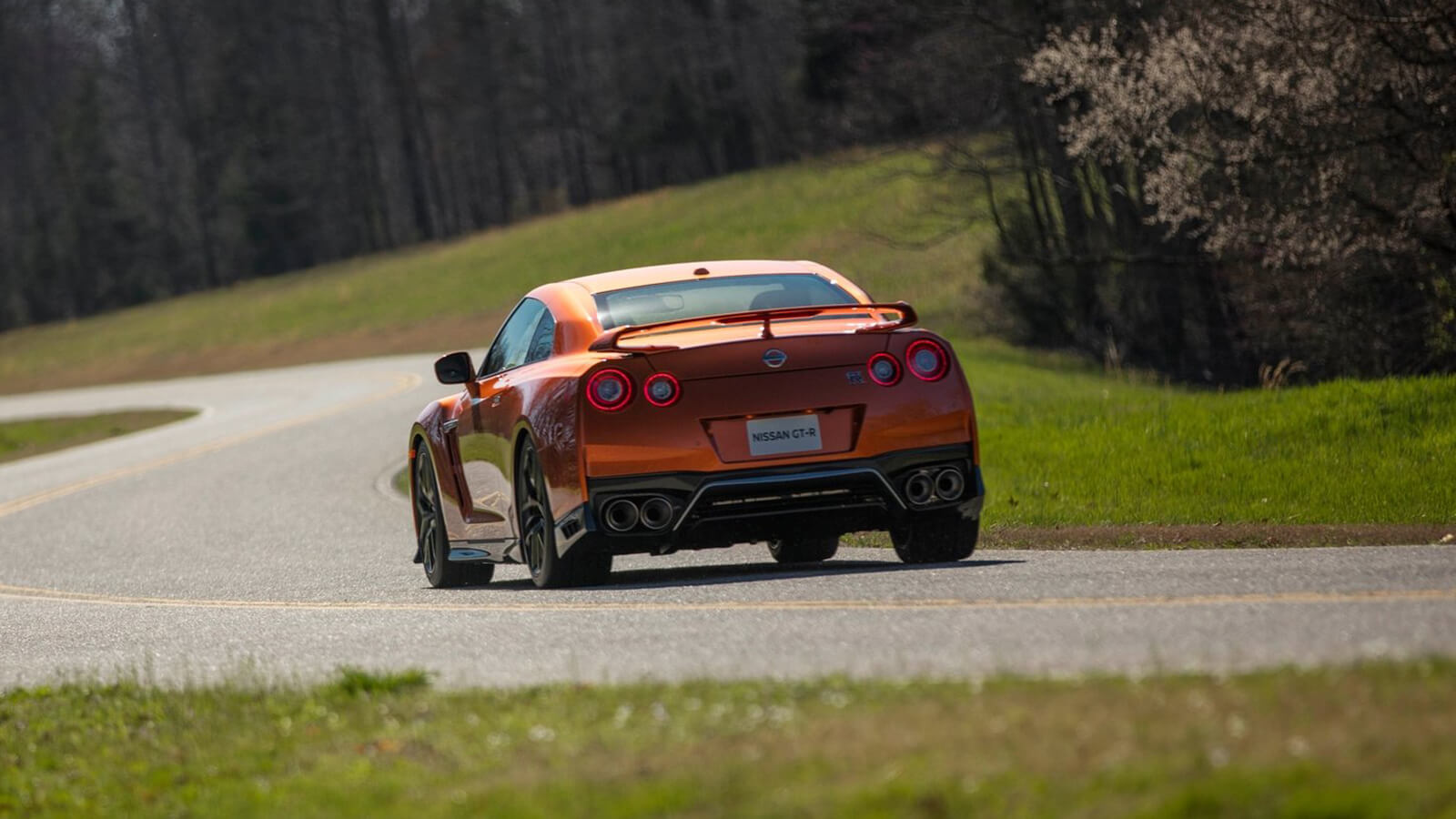  Nissan GT-R (Modern Classic)