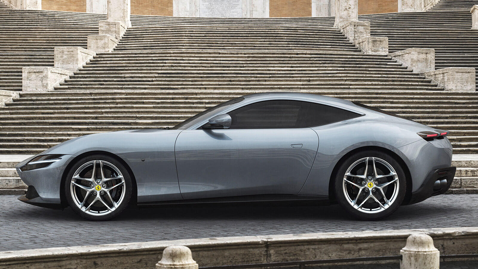  Ferrari Roma
