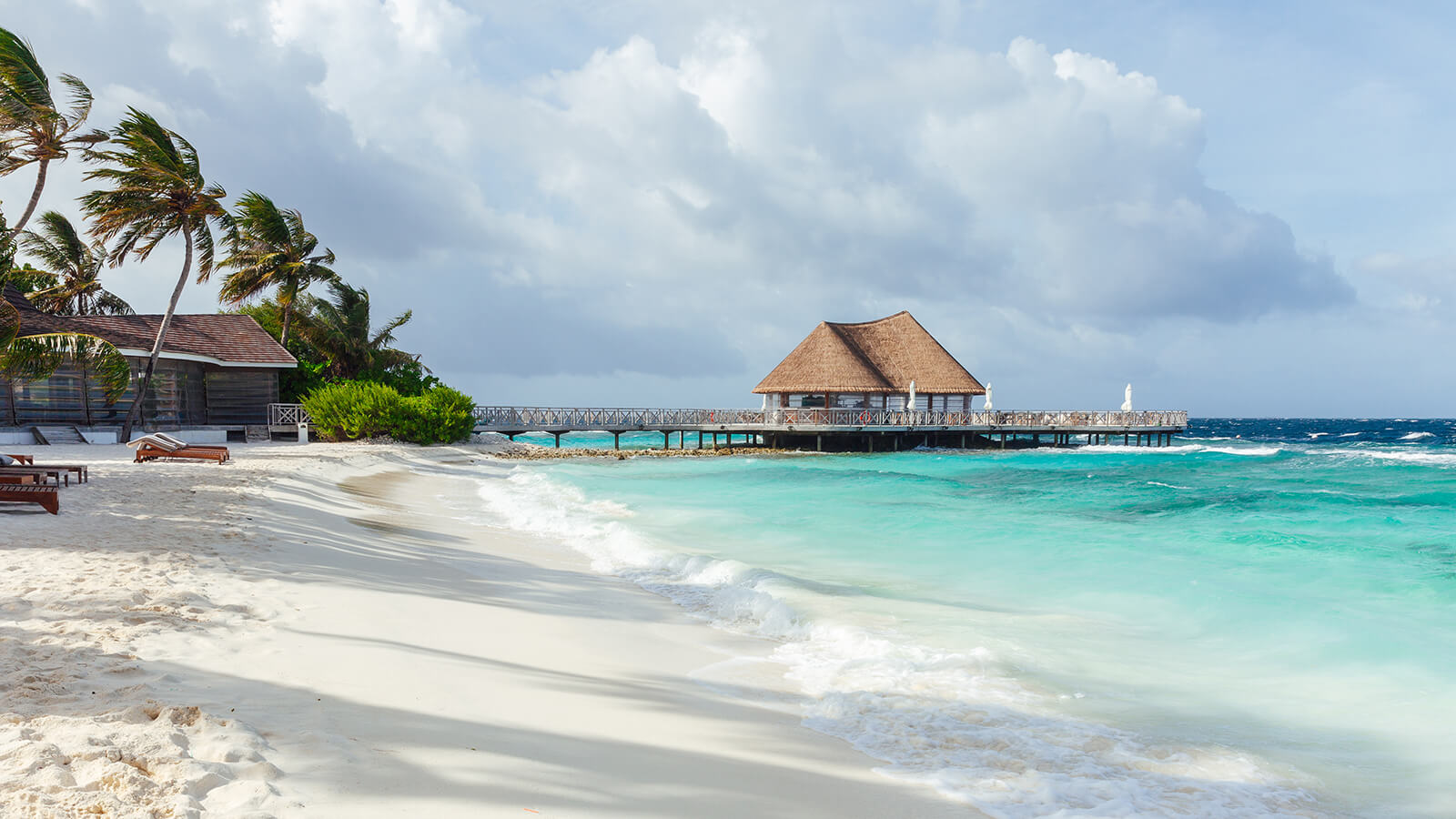  BMW X1 X-Line + Maldives Holiday + £2,000 FREE CASH