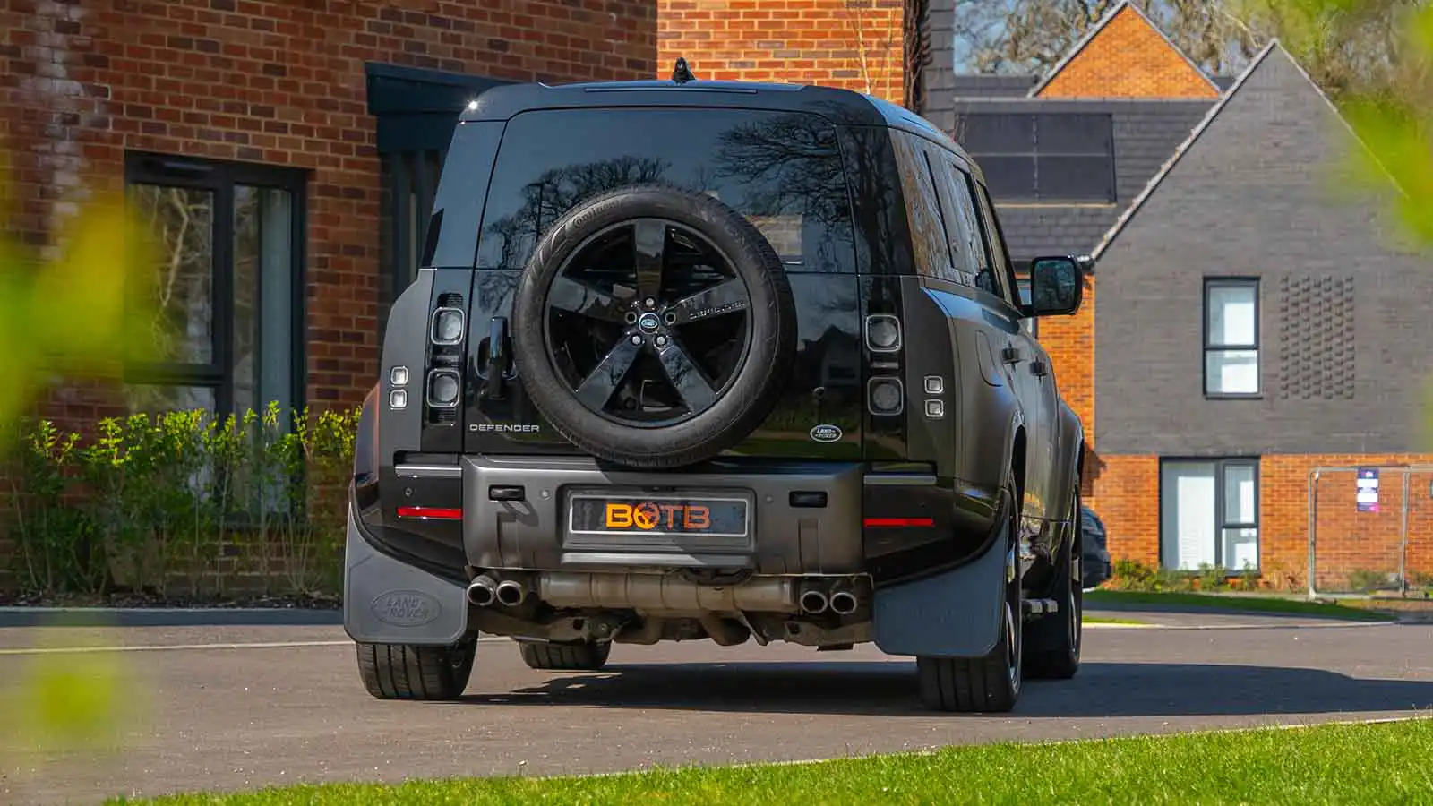   518 BHP Land Rover Defender Carpathian Edition For Just 22p!