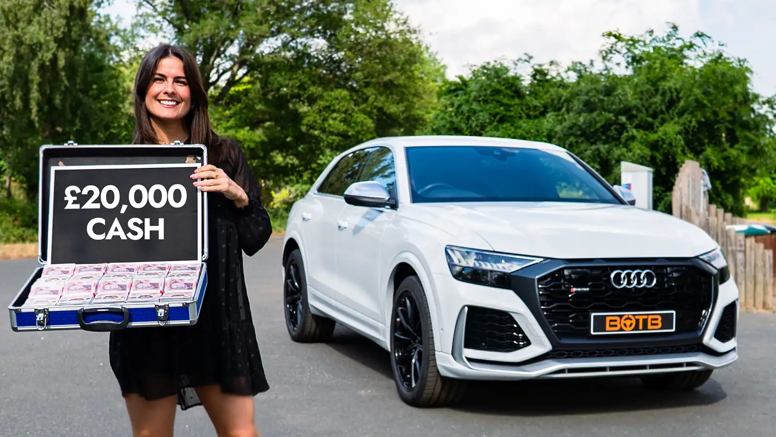   Win This Outstanding 592BHP V8 Audi RSQ8 + £20k For Just 19p