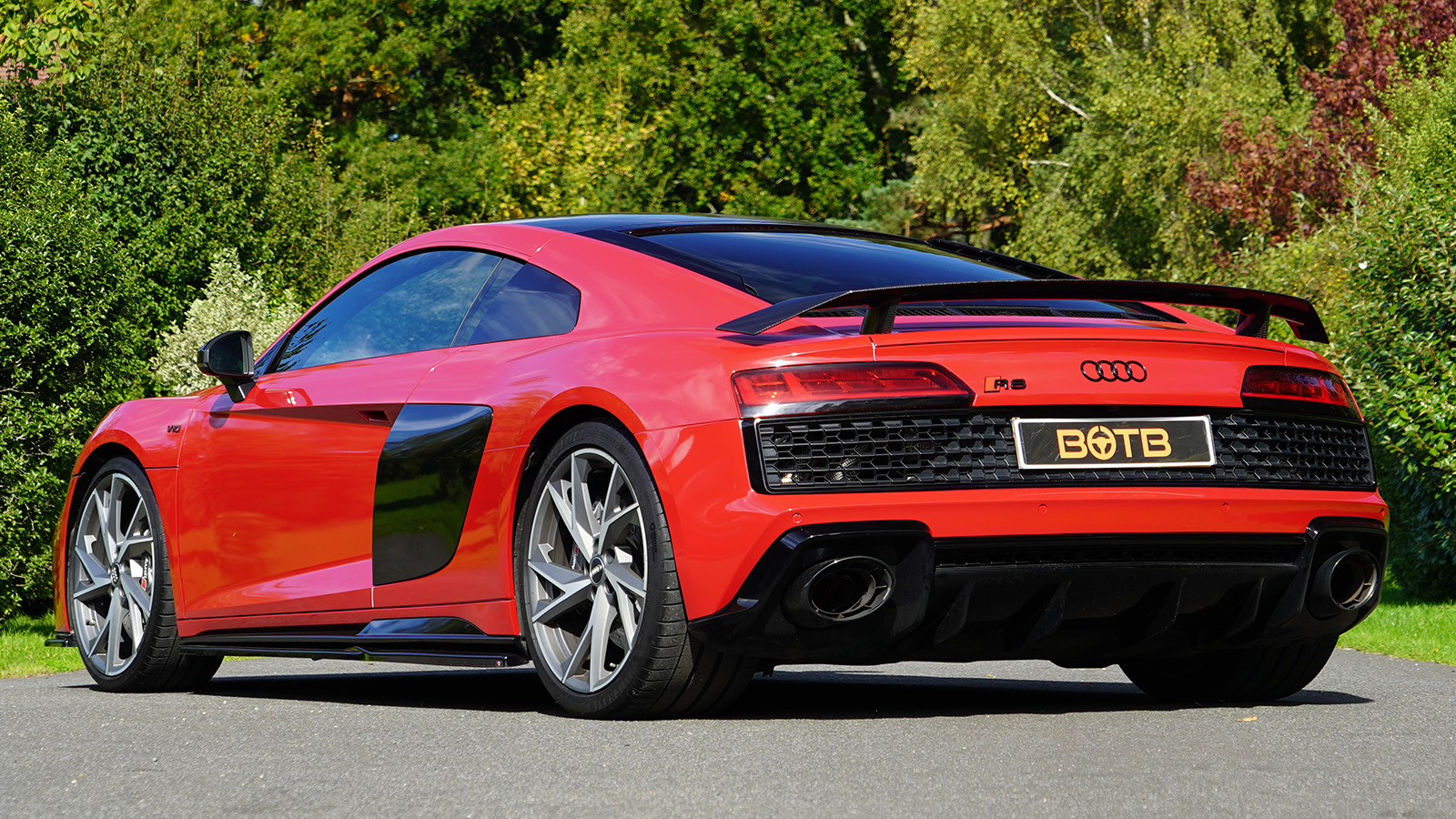   Win This Stunning £94k Audi R8 For Just 24p!