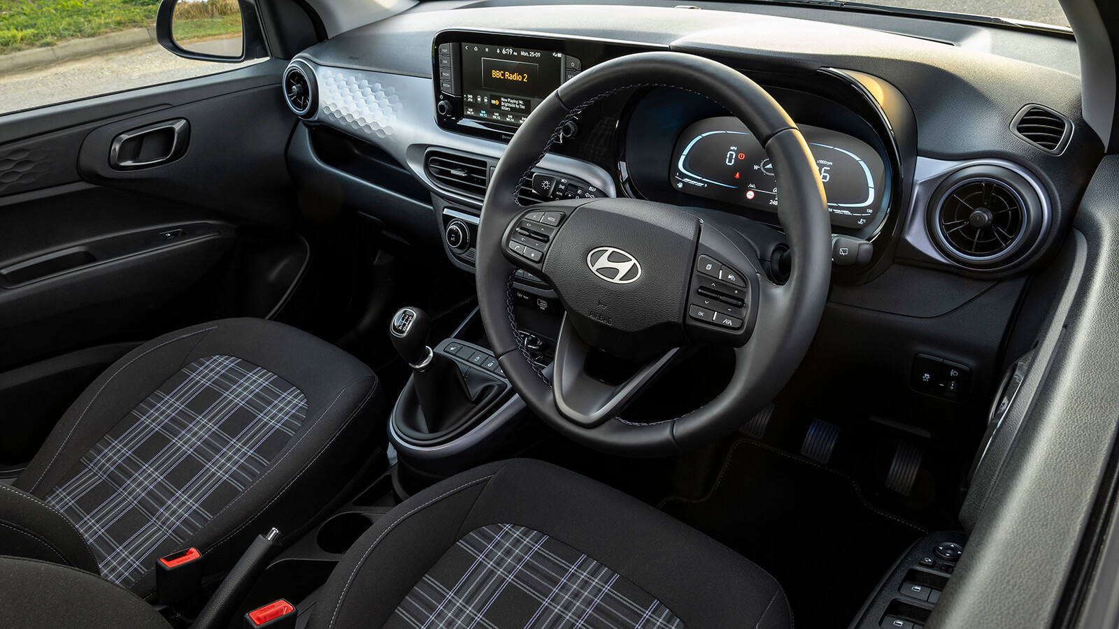 Hyundai i10 + Kia Sportage: Double Up!