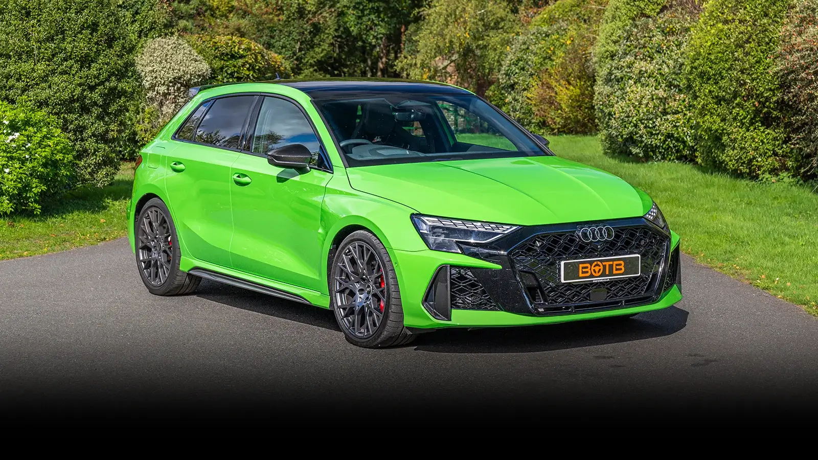   Just Dropped! Roaring RS3 Carbon Vorsprung - Bag Audi's flagship £67k hatchback for just 19p!