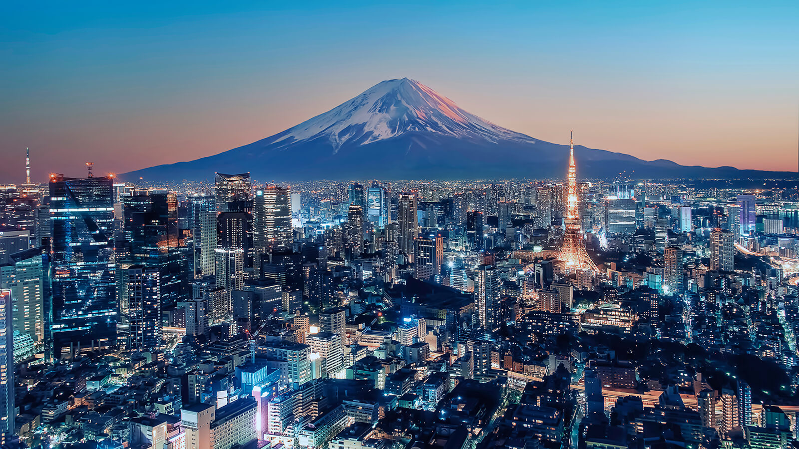  Nissan GT-R (Modern Classic)  + FREE Tokyo Holiday & PS5 Slim