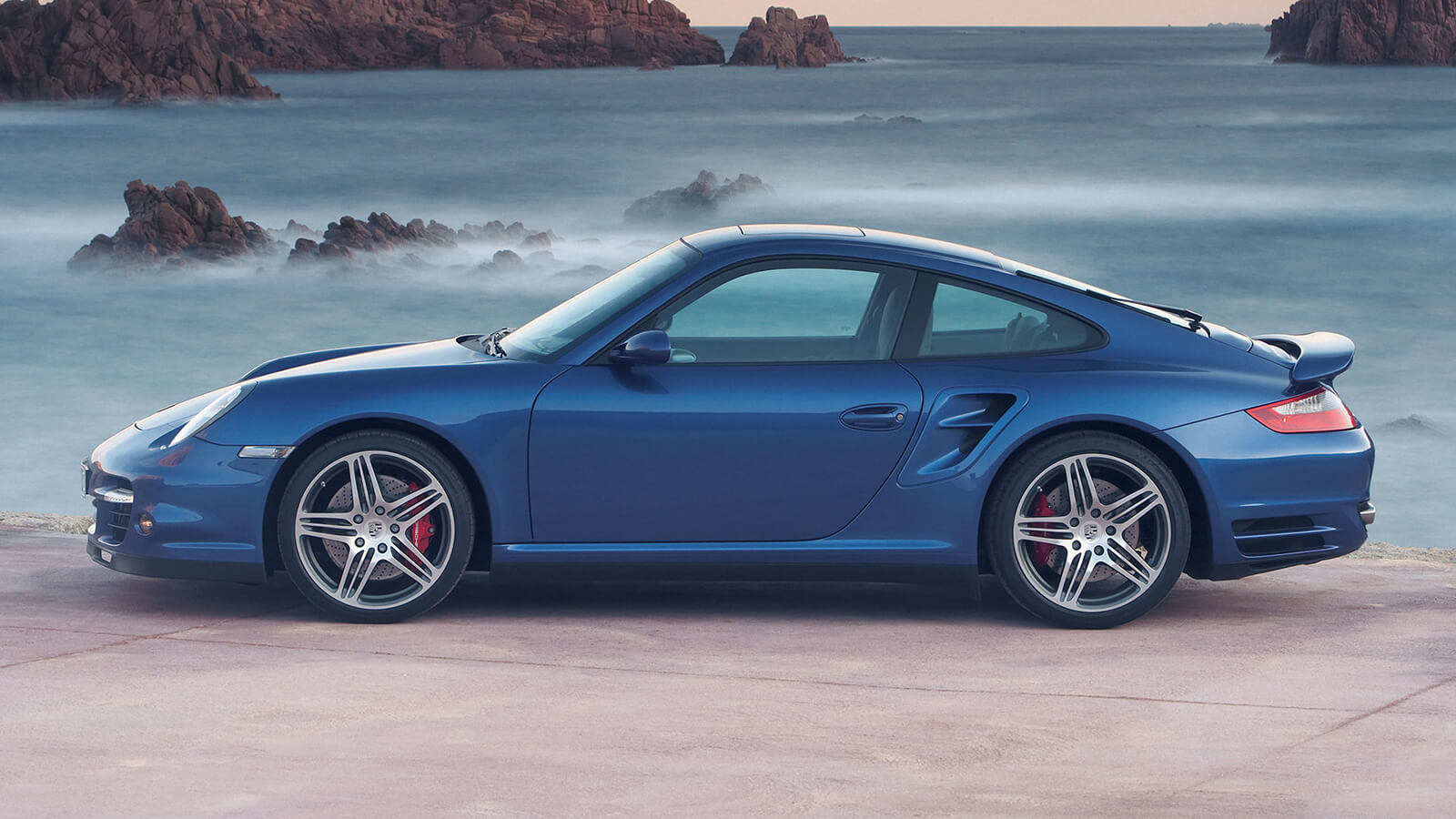  Porsche 911 Turbo (Modern Classic) + BONUS Porsche Design Watch