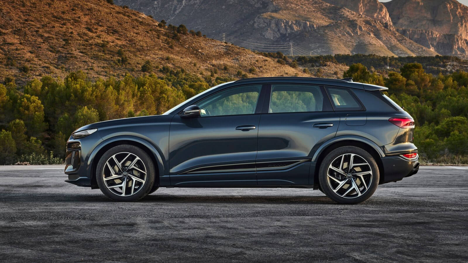 Audi Q6 Etron 3 Audi Q6 e-tron Edition 1 quattro + FREE Andersen charger