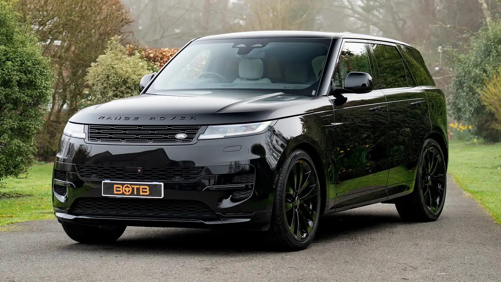   Pure Style & Luxury - Win A Range Rover Sport D350 for just 21p!