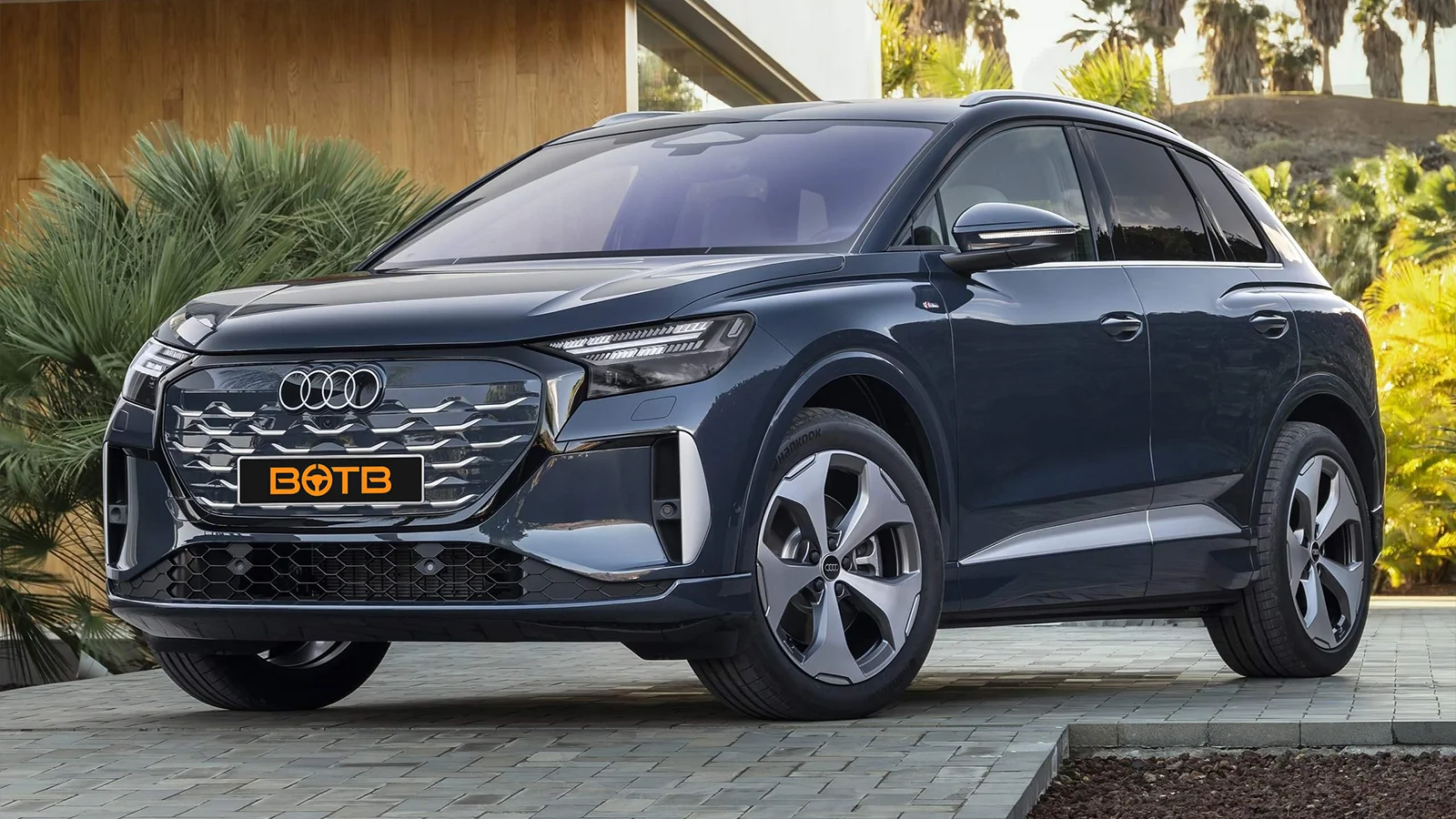  Audi Q4 e-tron Black Edition