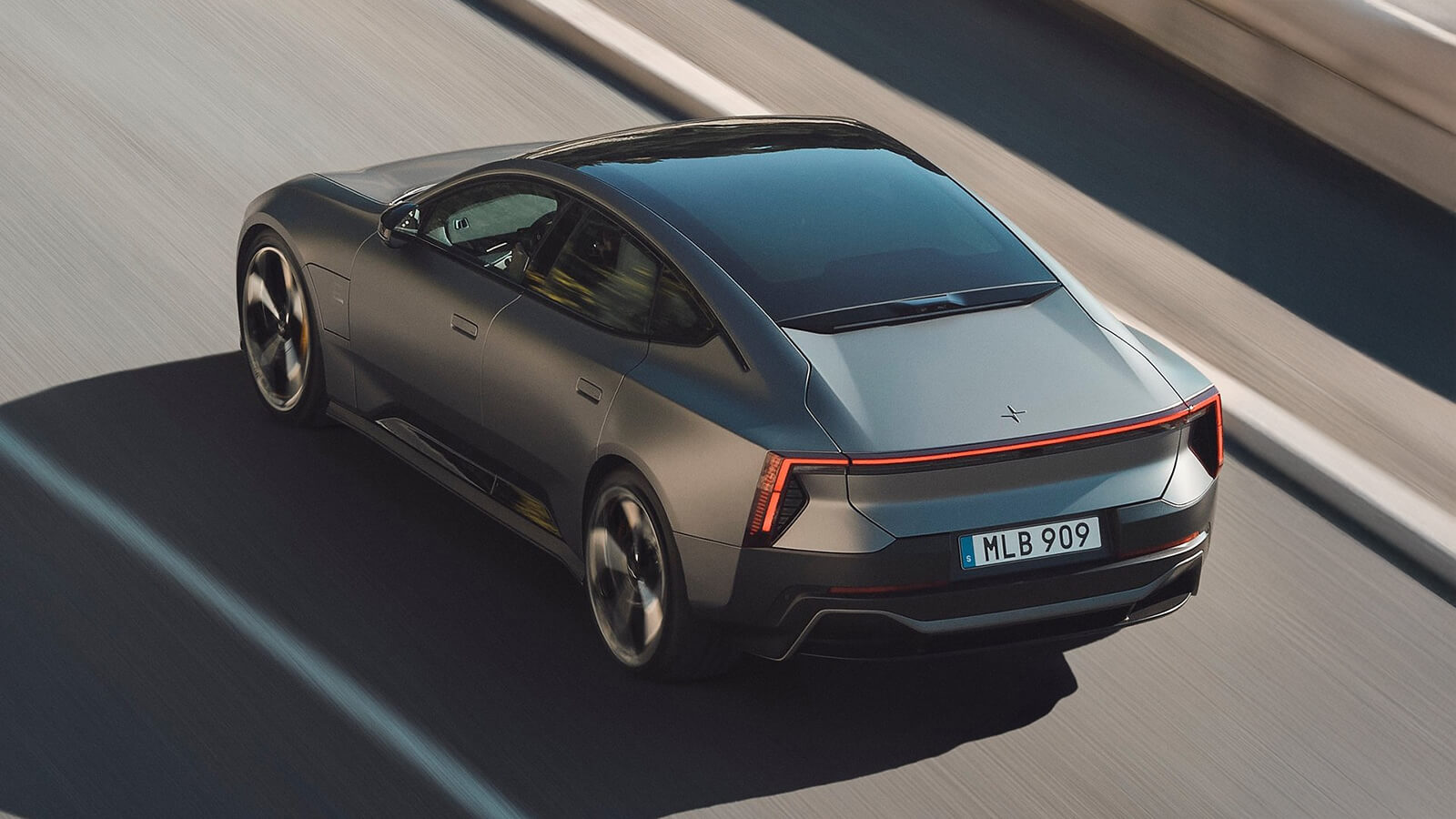 Polestar 5 Performance