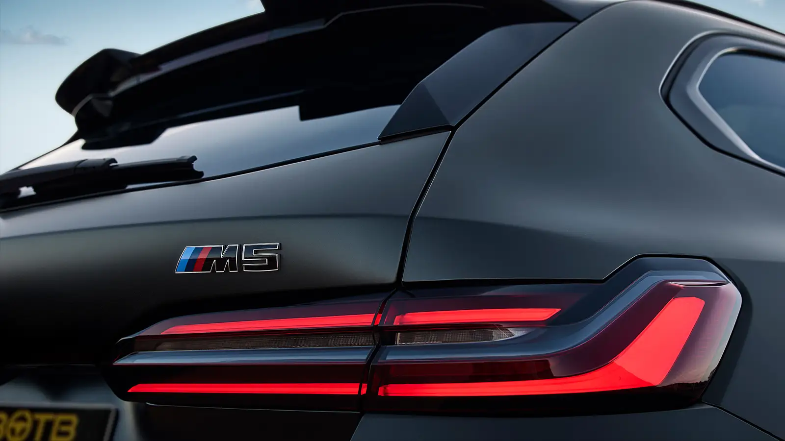  BMW M5 Touring Plus Bonus £5,000 Tax-Free Cash!