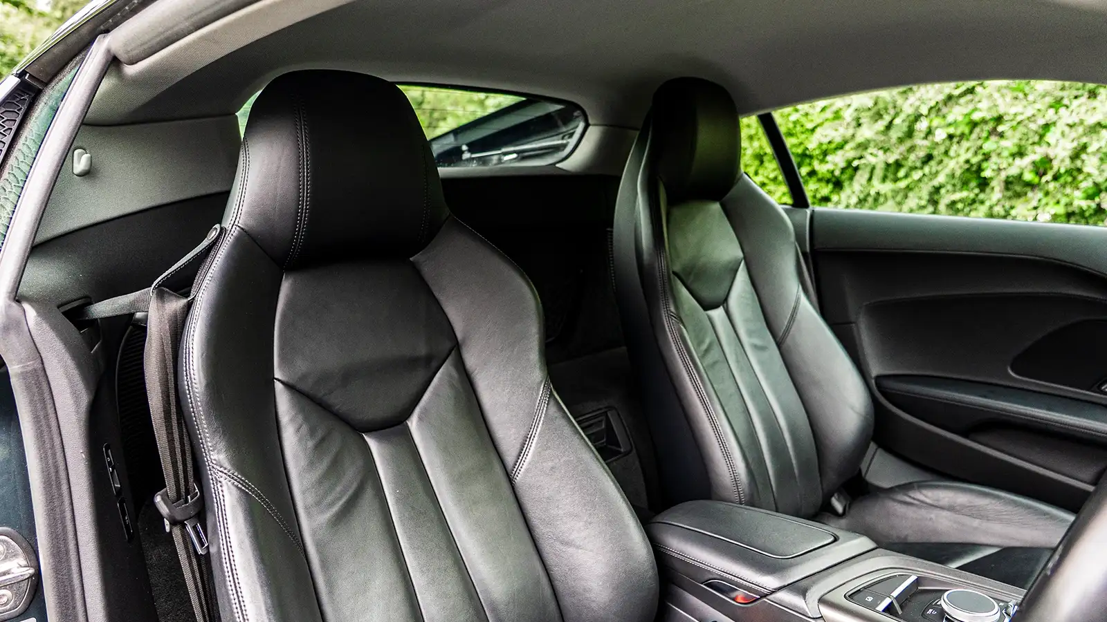   Brand New! 533BHP of Pure Supercar - Win An Audi R8 V10 for 21p!