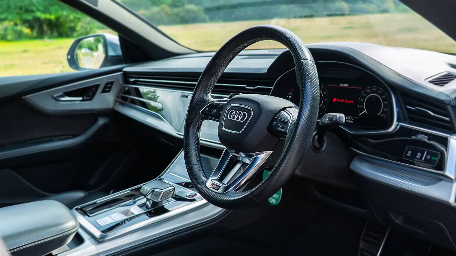   Win This Outstanding 592BHP V8 Audi RSQ8 + £20k For Just 19p