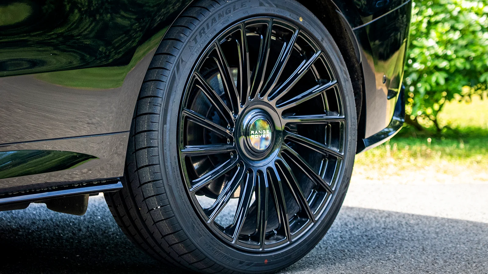   Fresh Drop... Born British, Built Brilliant - Win a Range Rover Sport for 21p!