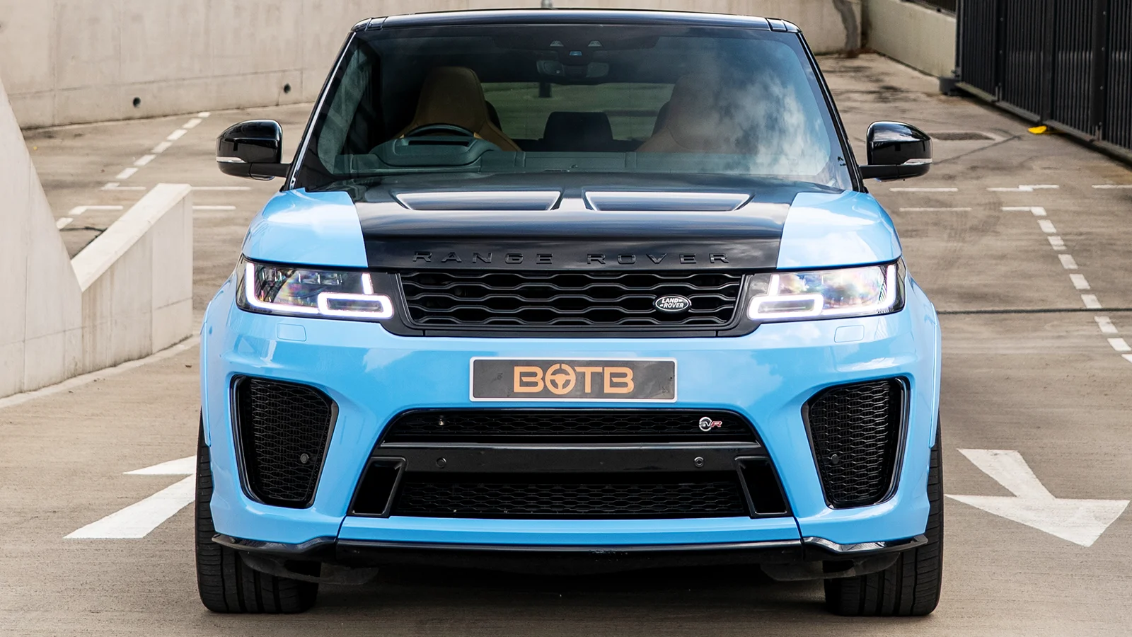   Range Rover: Sport SVR 