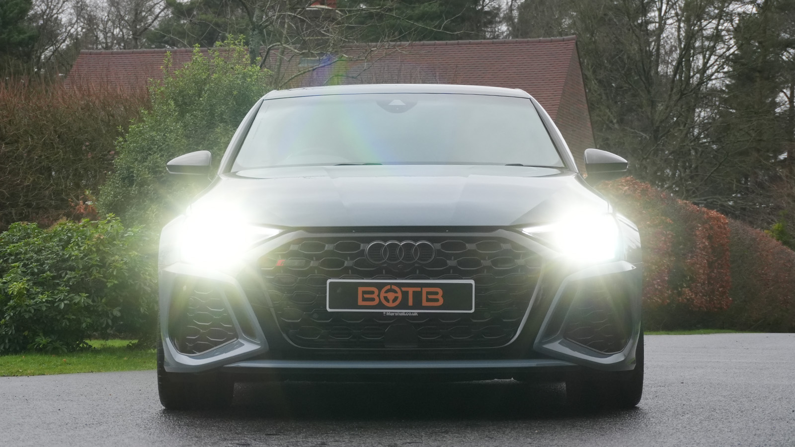   6p for this 2.5L turbocharged Audi RS3 Carbon Edition!