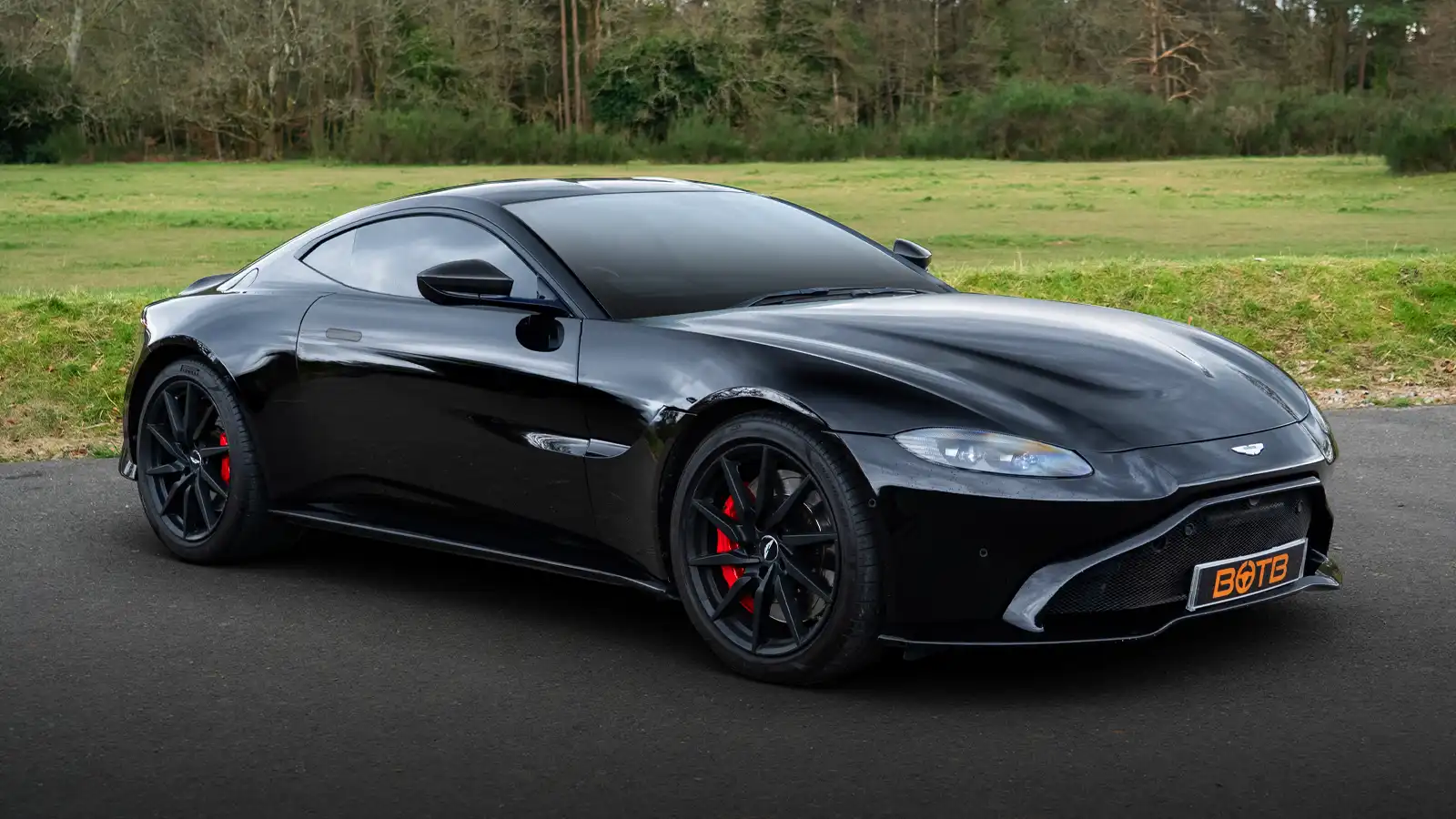  Aston Martin Vantage V8 