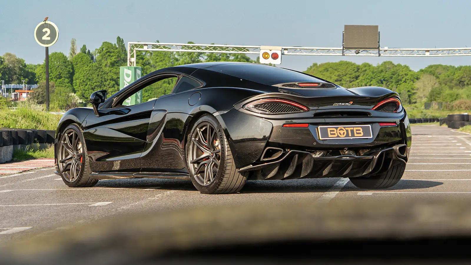 McLaren 570 GT