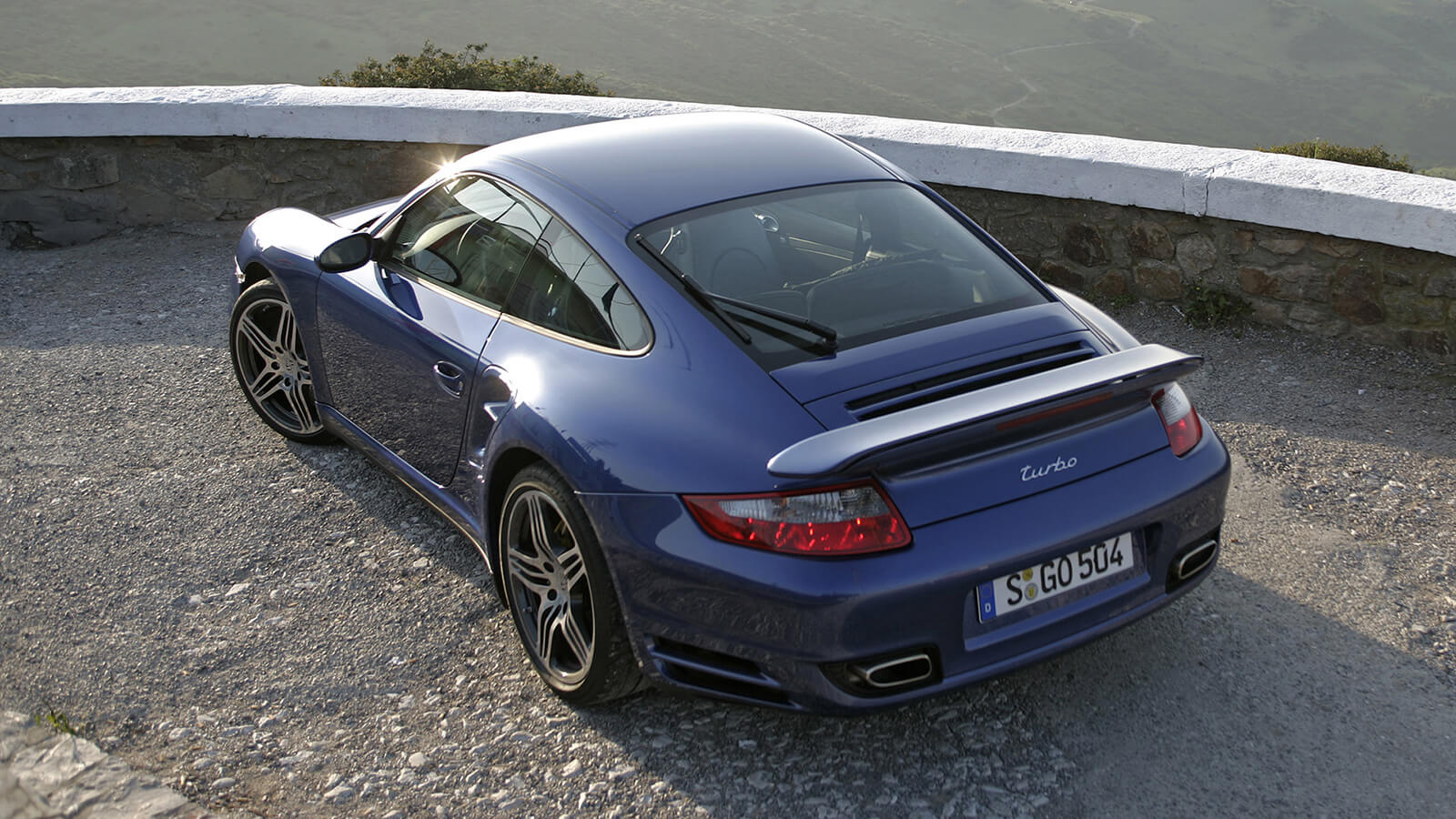  Porsche 911 Turbo (Modern Classic) + BONUS Porsche Design Watch