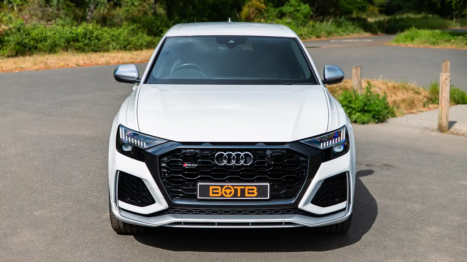   Win This Outstanding 592BHP V8 Audi RSQ8 + £20k For Just 19p