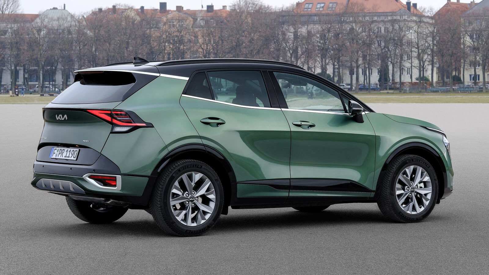 Hyundai i10 + Kia Sportage: Double Up!