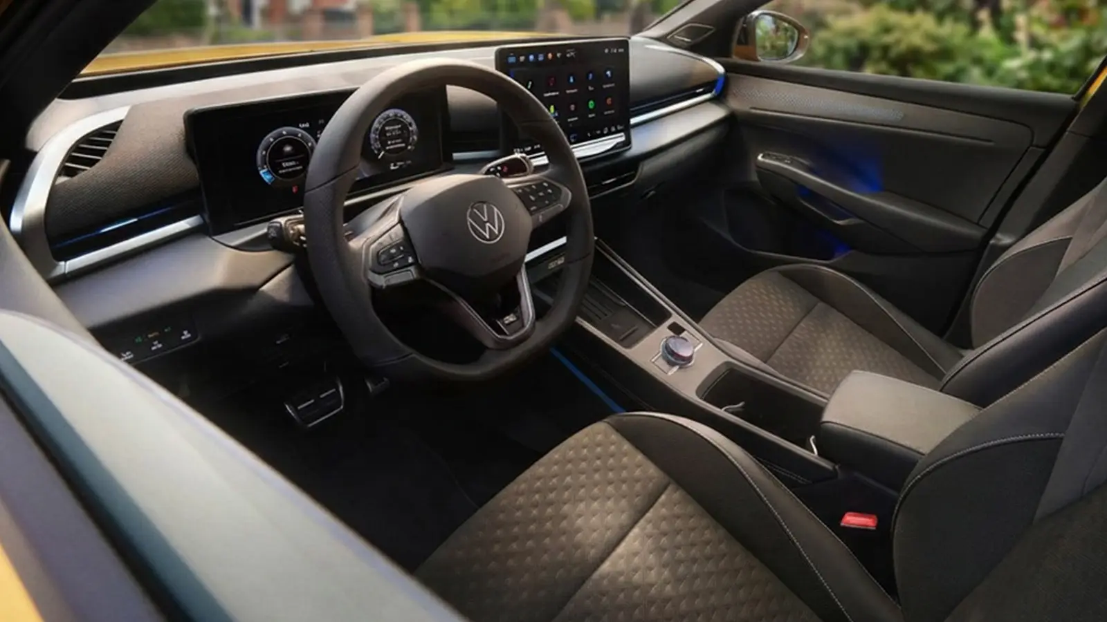  Volkswagen T-Roc R Line Plus It's RRP In Tax-Free Cash!