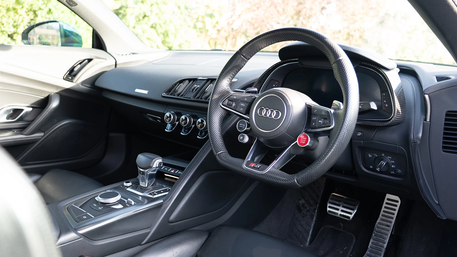   The Ultimate Audi R8 V10 Experience – Yours for Just 22p!
