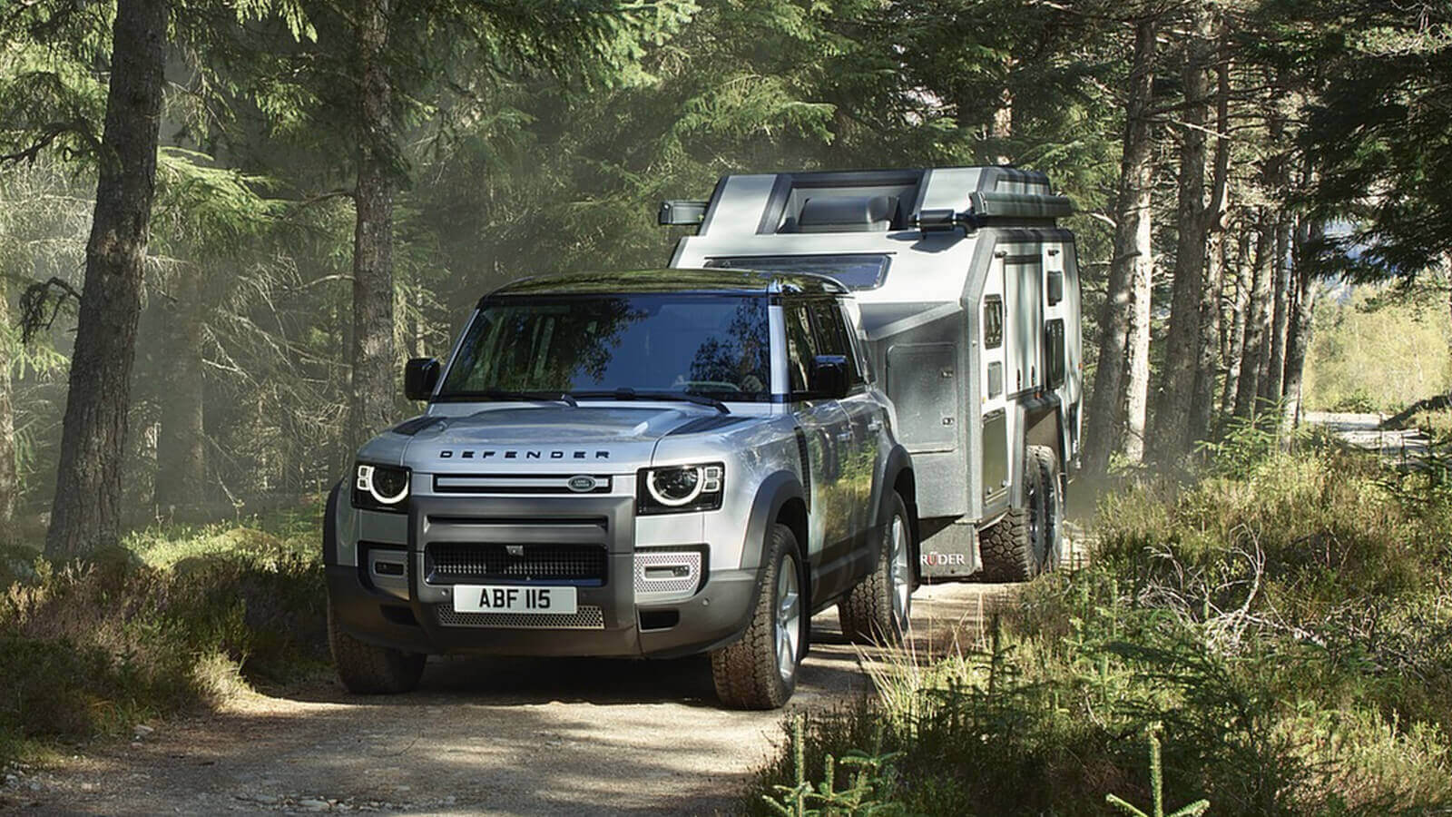  Land Rover Defender 110 SE D250