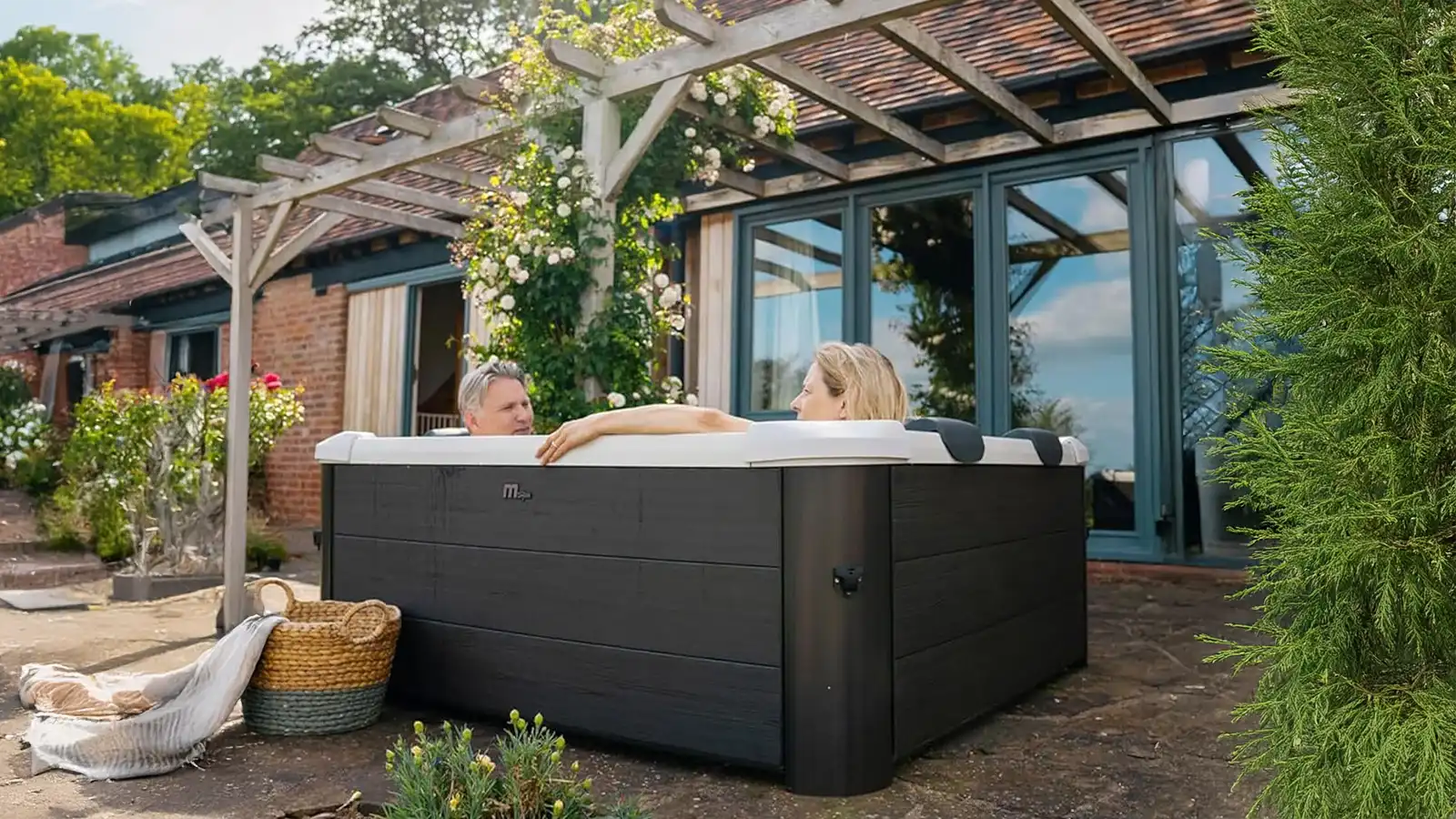 Summer Party Package: Plus £10,000 Tax-Free Cash