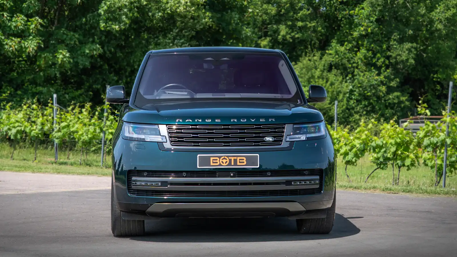 Drive away this stunning Range Rover for just 19p a ticket!