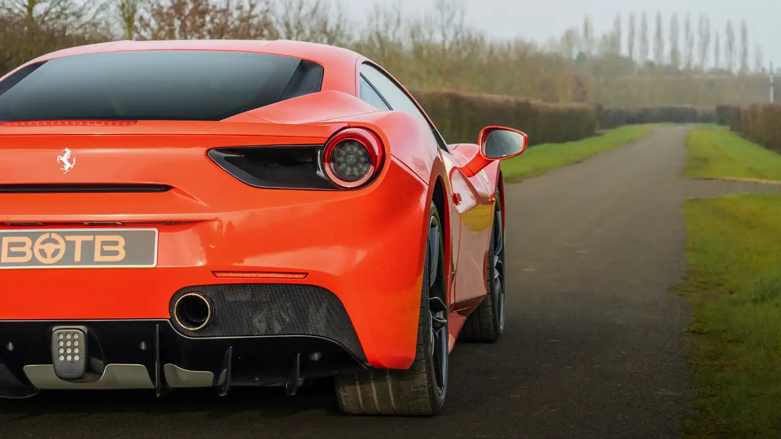  Ferrari 488 GTB