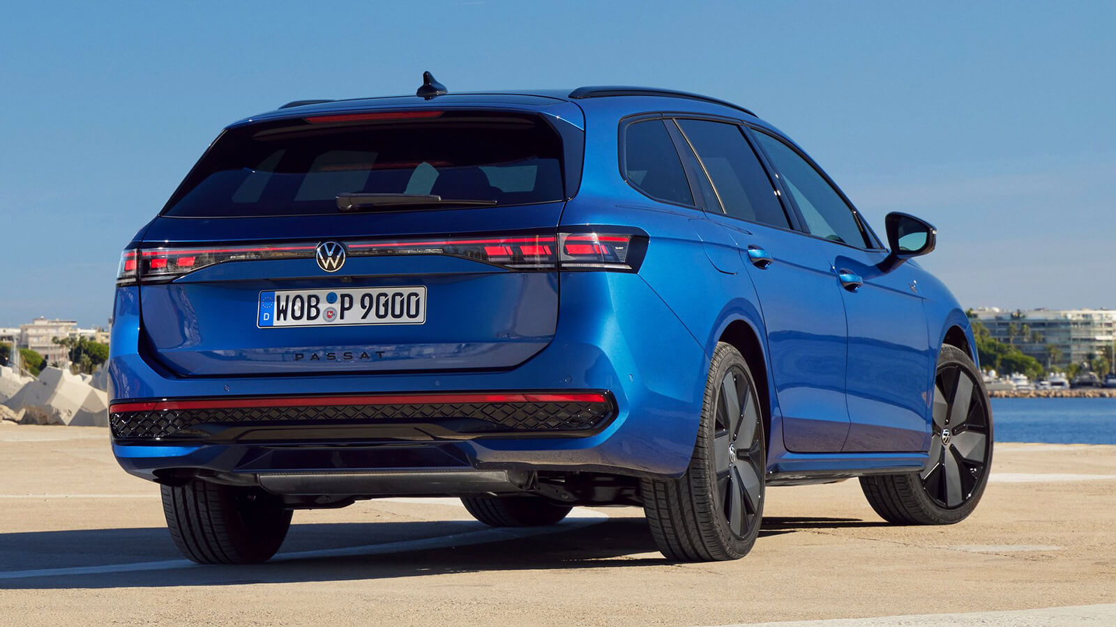  Volkswagen Passat R-Line