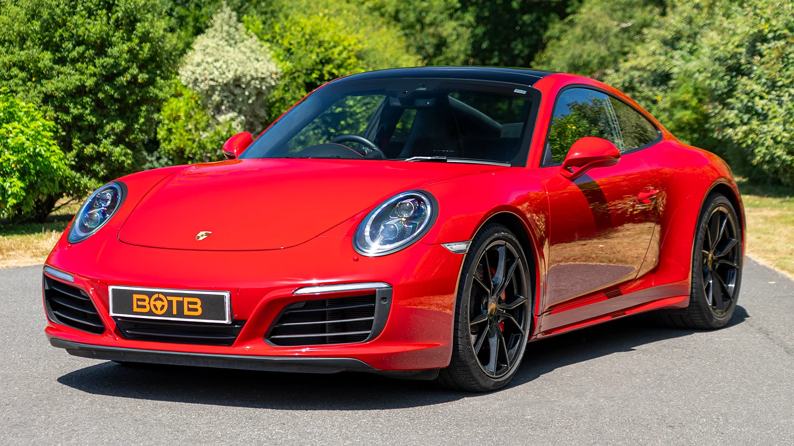   Fresh Drop! Porsche Perfection – Win a 911 Carrera 4S for Just 22p!