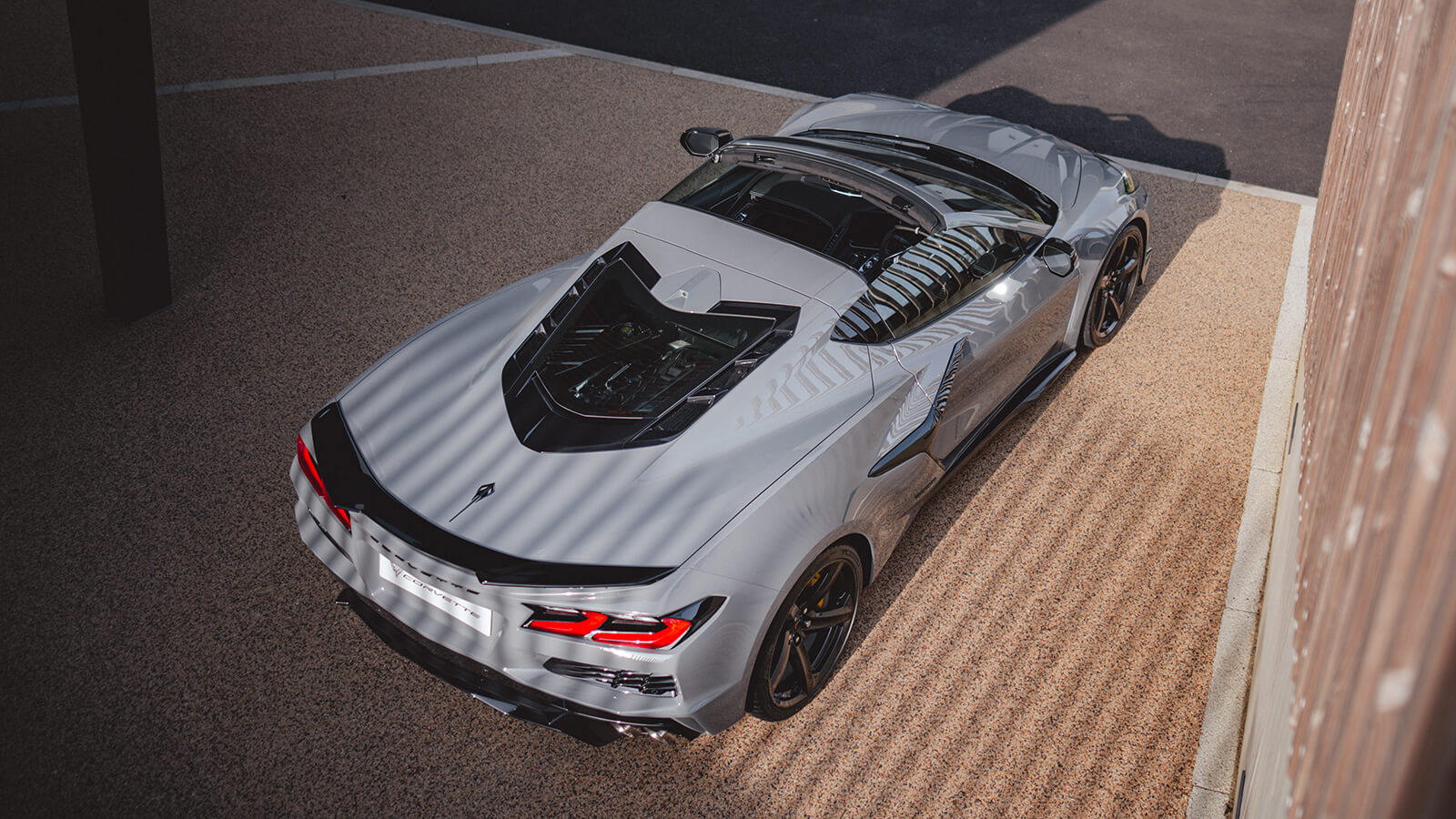  Chevrolet Corvette E-Ray
