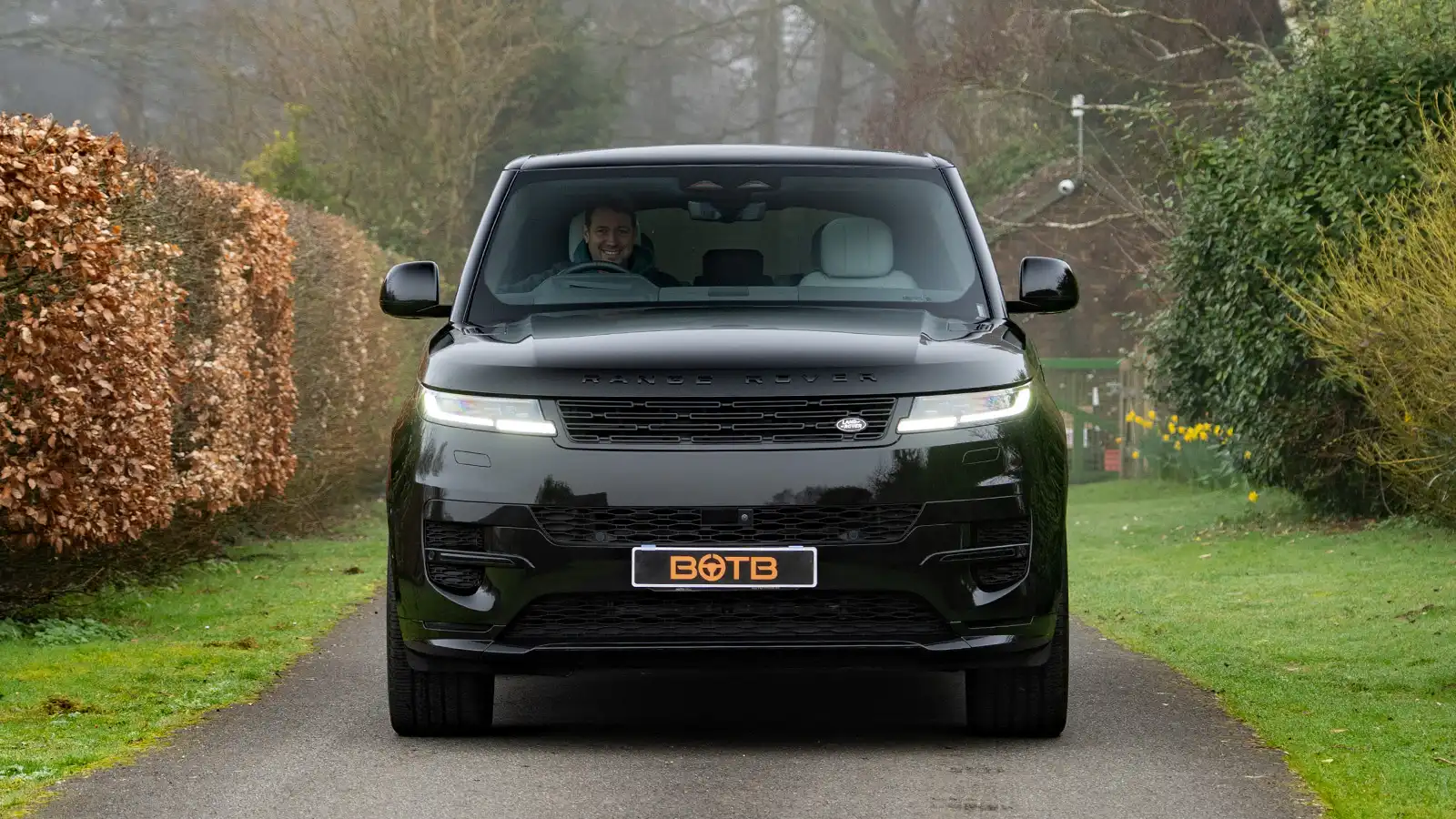   Pure Style & Luxury - Win A Range Rover Sport D350 for just 21p!