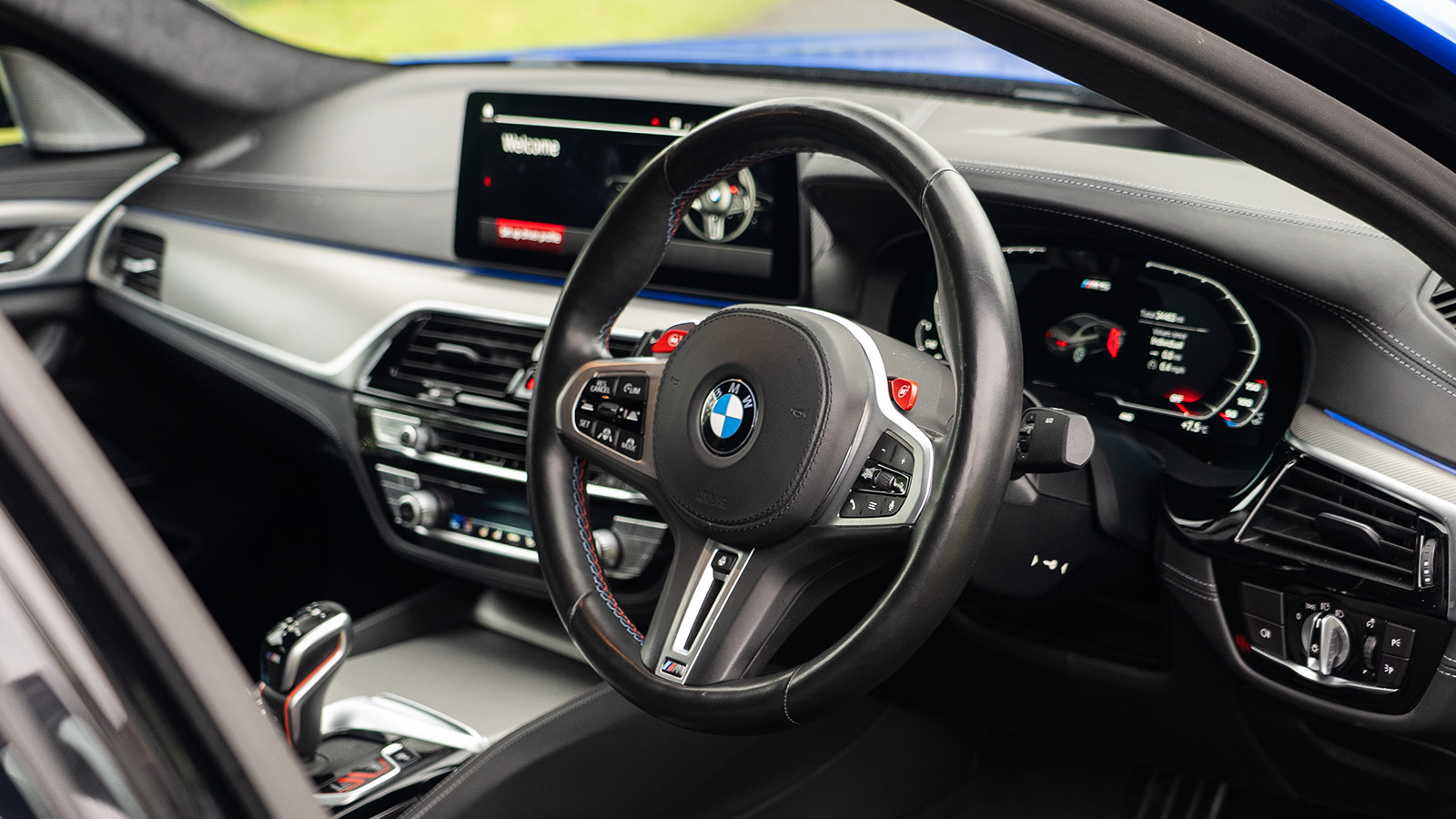   German Excellence – BMW M5 Competition For 9p!