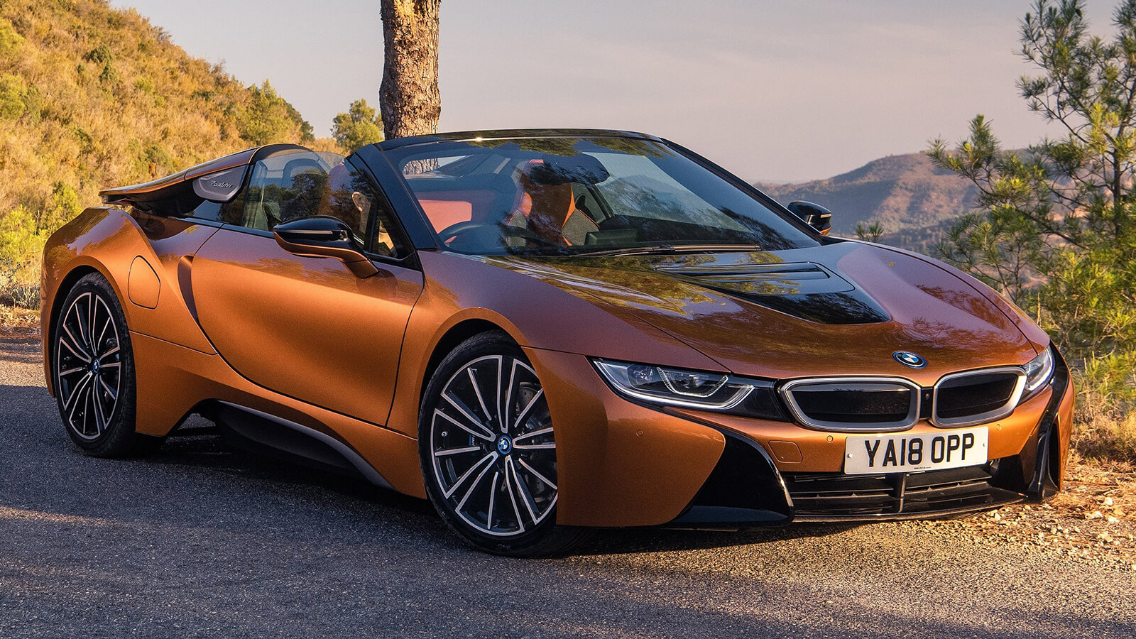  BMW i8 Roadster (Modern Classic)