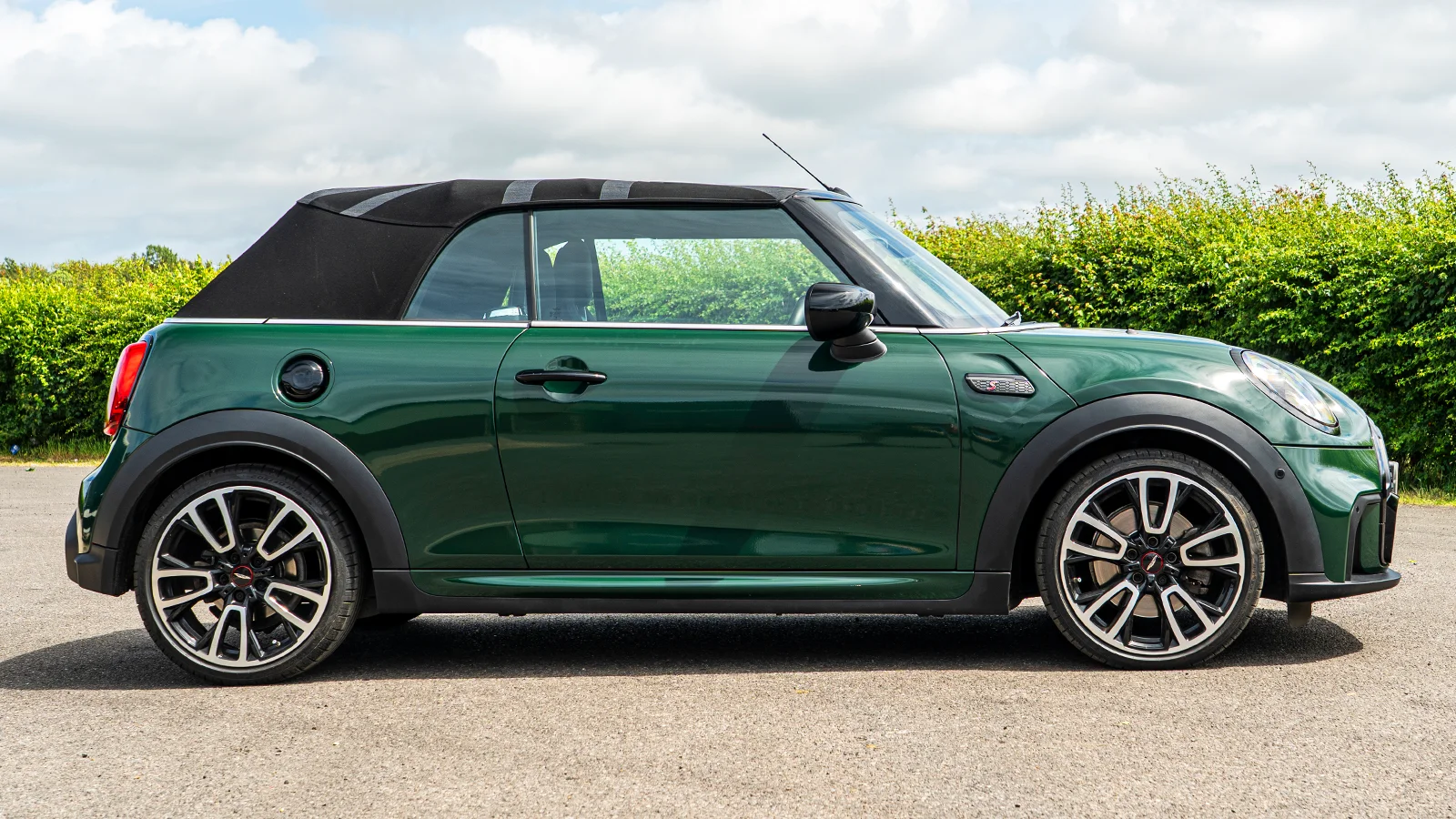   Time’s Nearly Up! British Motor Royalty - Range Rover Evoque & Mini Cooper S for 9p