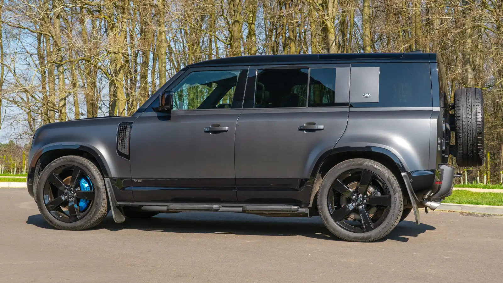   518 BHP Land Rover Defender Carpathian Edition For Just 22p!