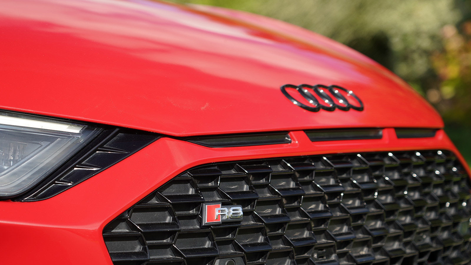   Win This Stunning £94k Audi R8 For Just 24p!