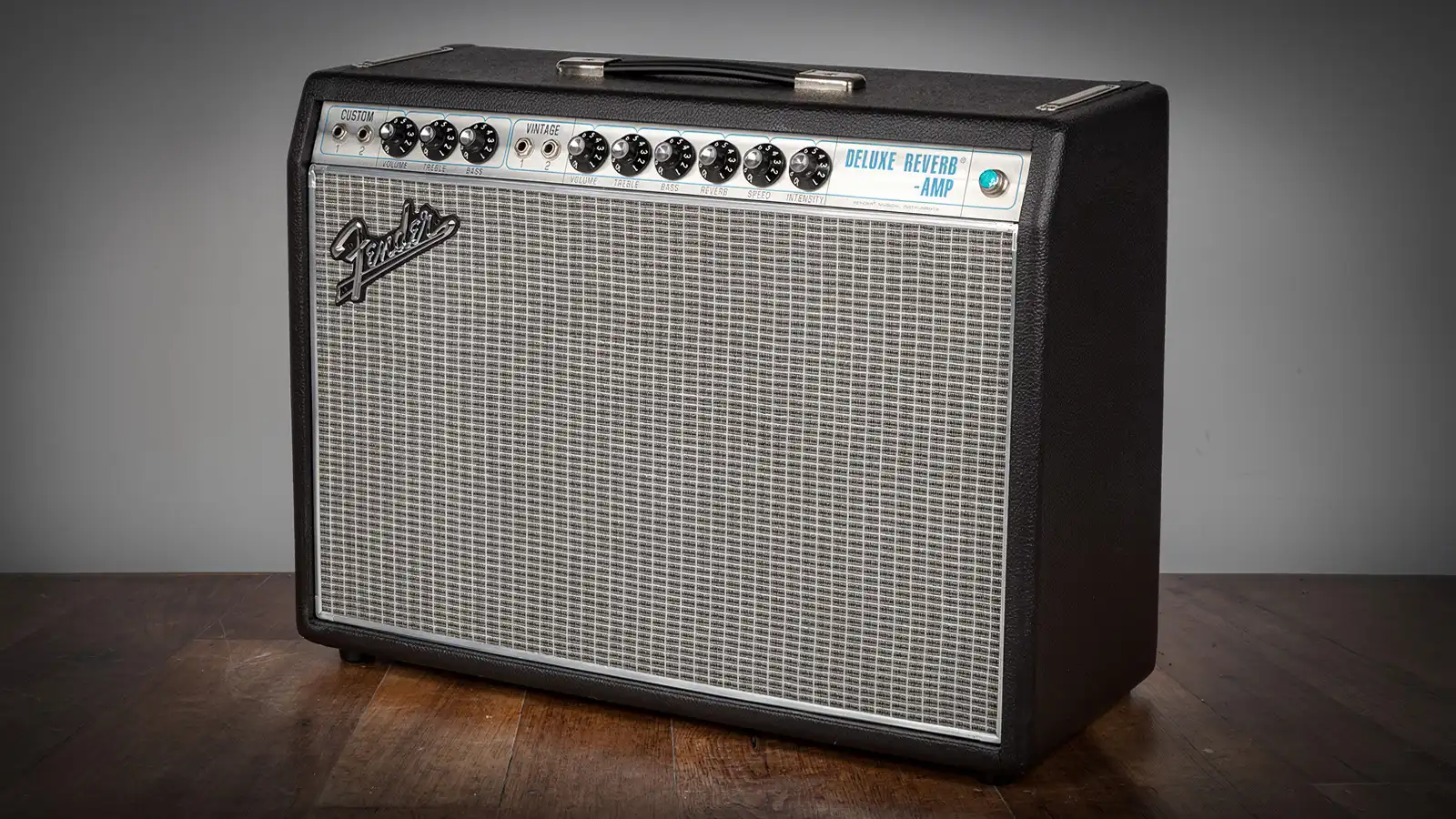   Fender Bundle: Electric Guitar Gear + £10,000