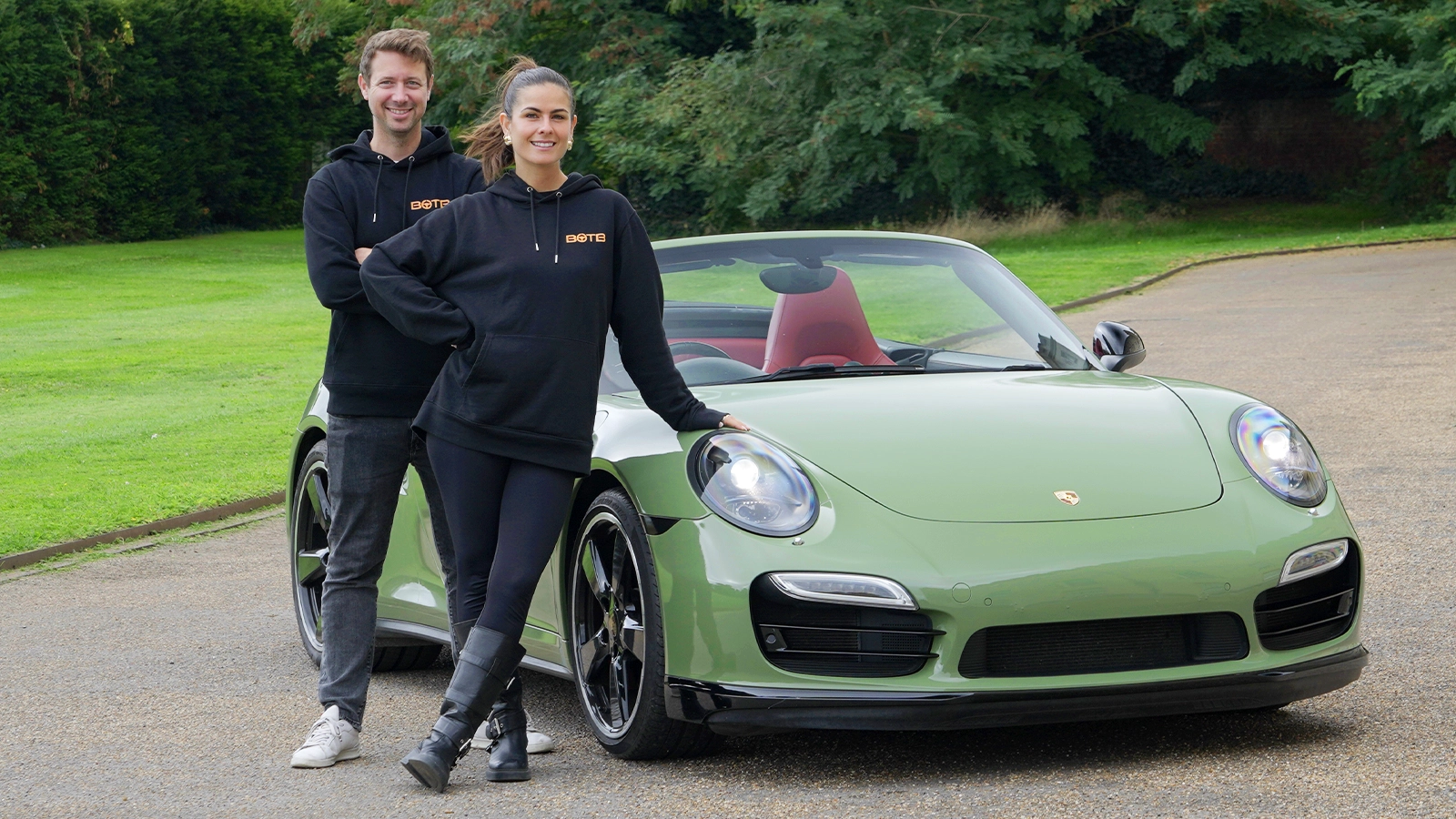   Marvel At This Stunning Battle Green Porsche 911 Turbo Worth £70k!