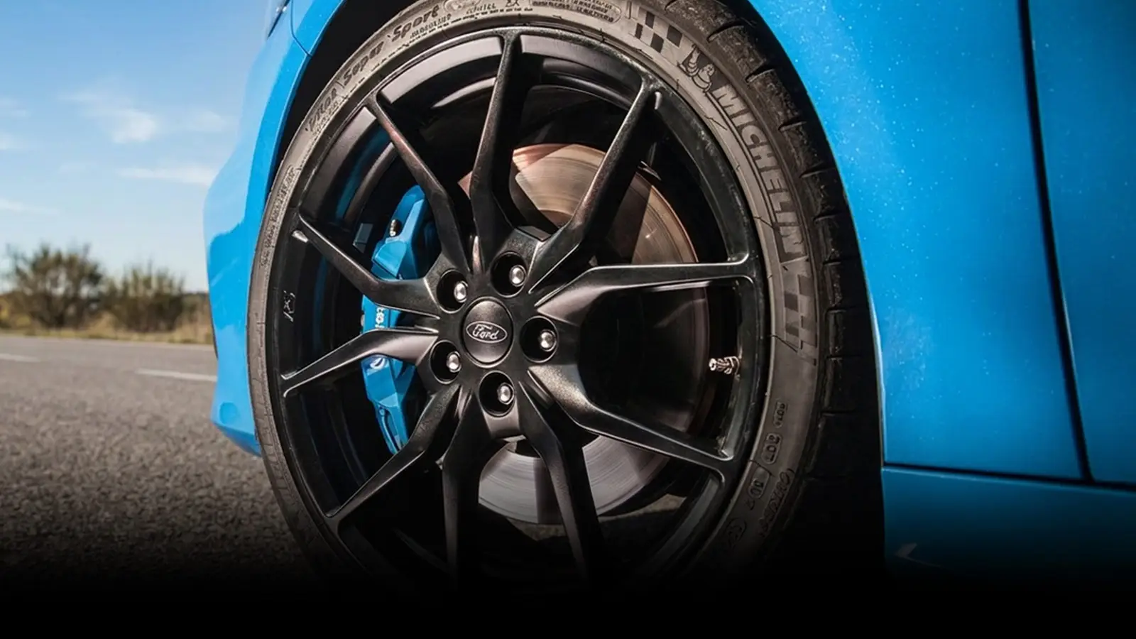  Ford Focus RS 2.3T EcoBoost (Modern Classic) - Credit Car
