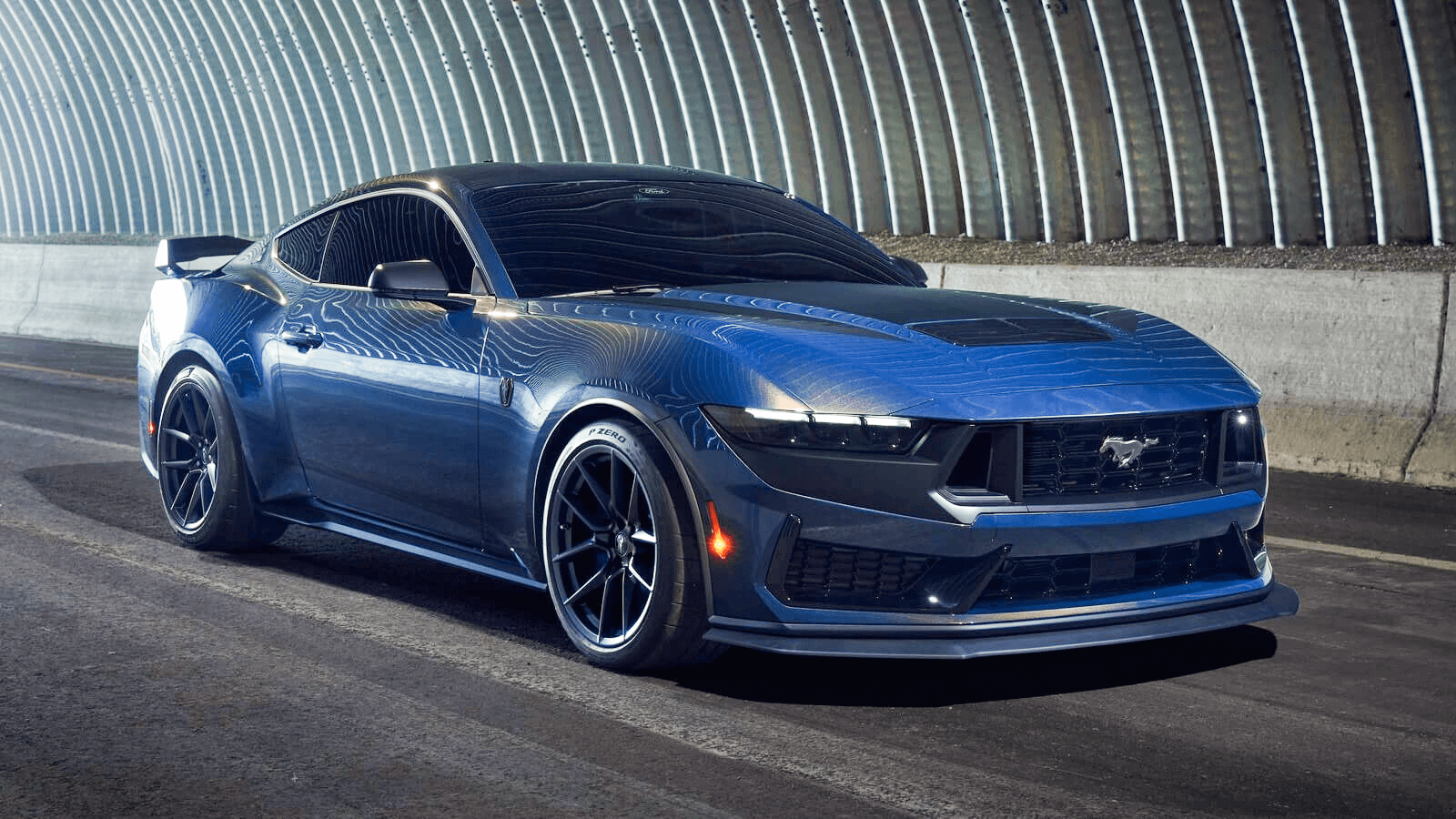  Ford Mustang Dark Horse