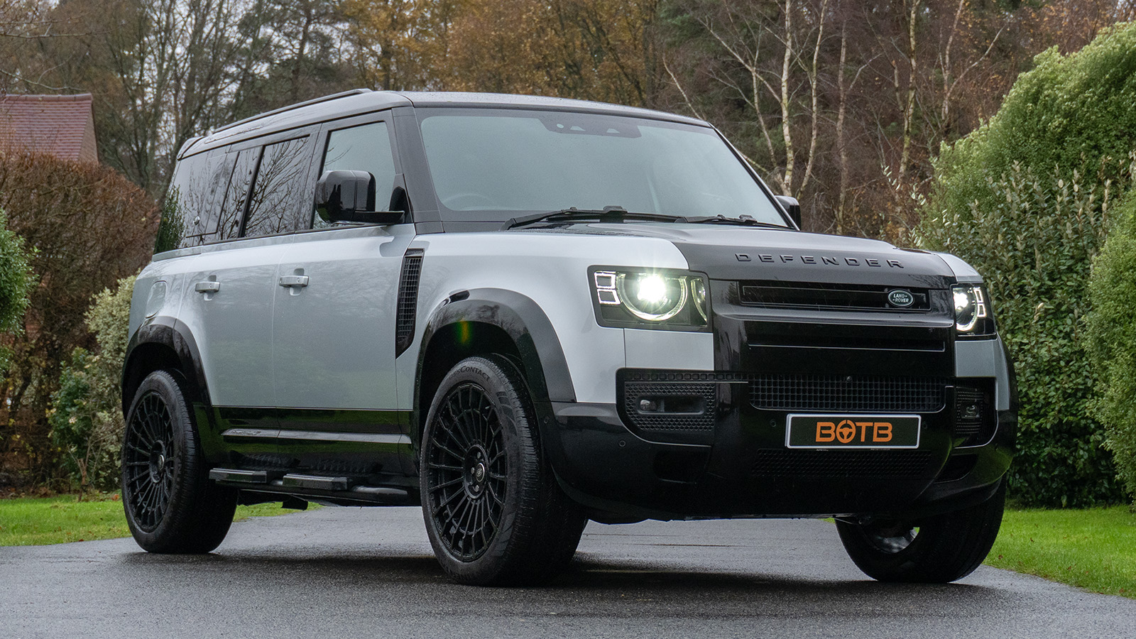   Win This Iconic Defender D300 – Make It Yours For Just 9p!