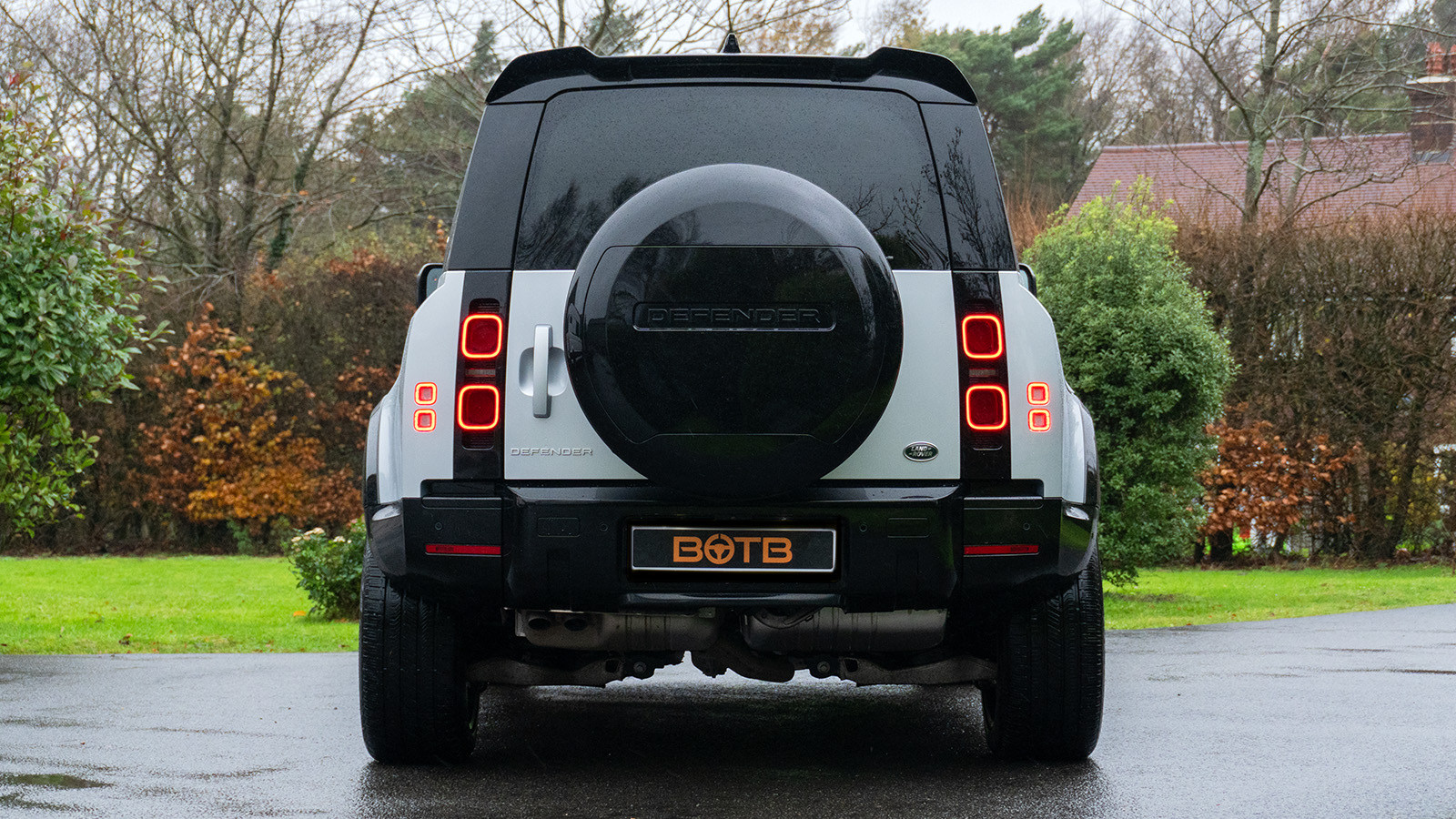   Win This Iconic Defender D300 – Make It Yours For Just 9p!