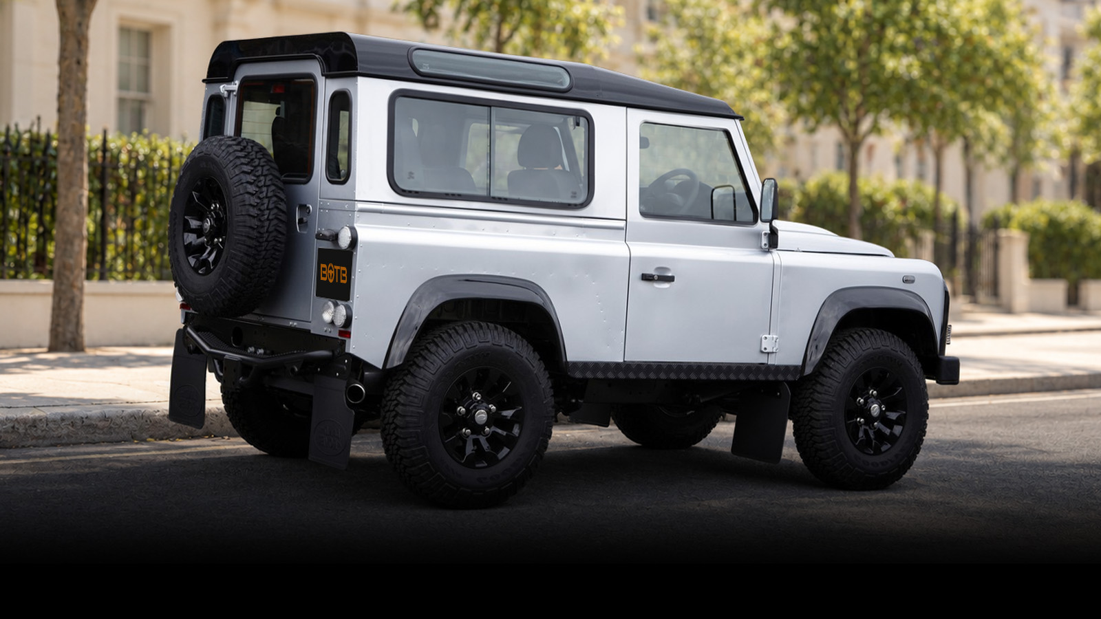  Land Rover Defender 90X-Tech (Modern Classic) Plus Bonus £5k Cash