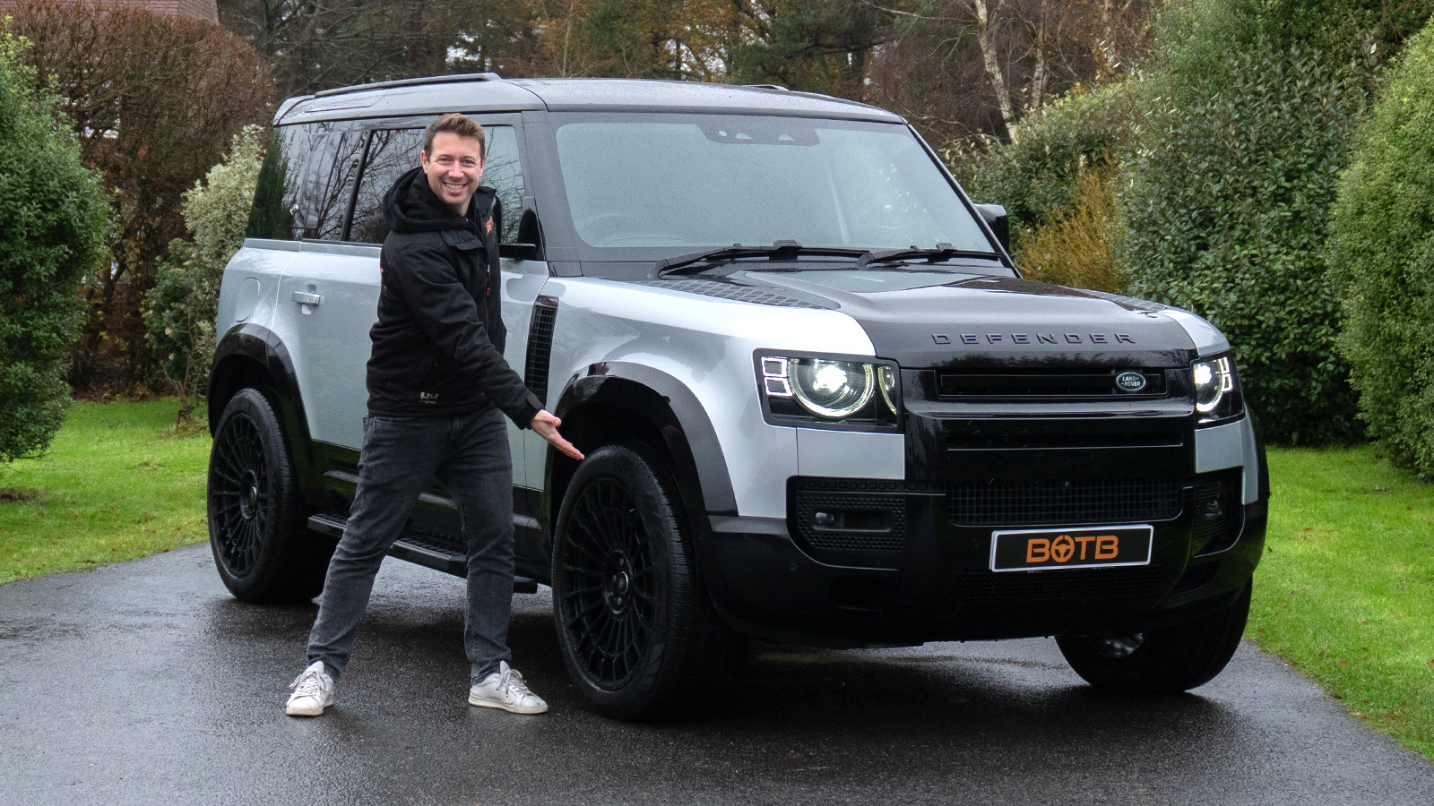   Win This Iconic Defender D300 – Make It Yours For Just 9p!