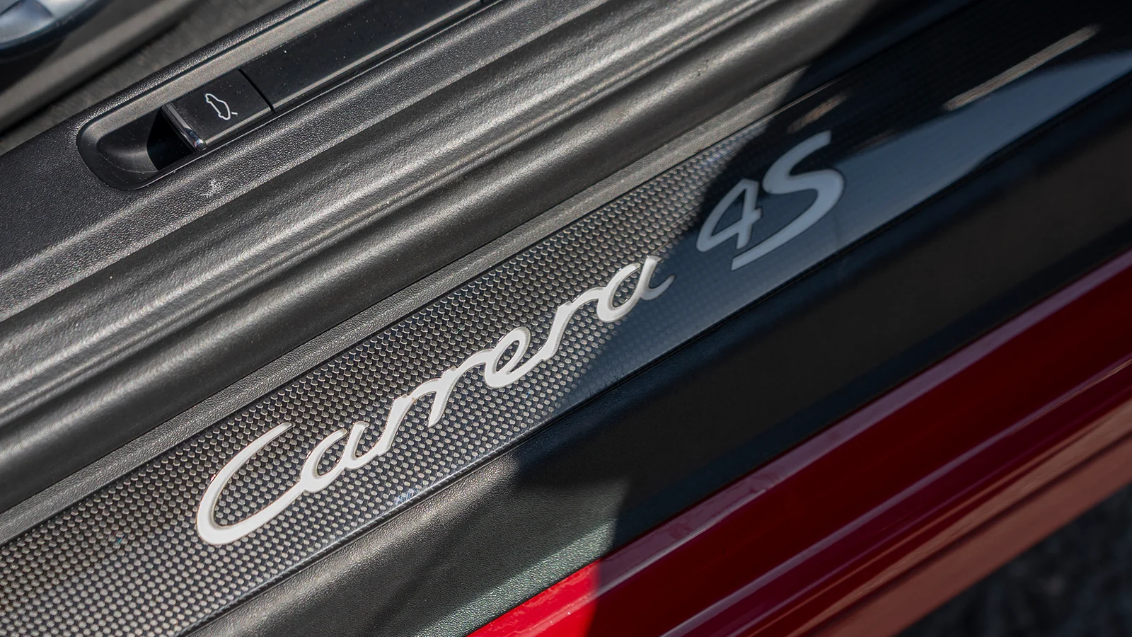   Fresh Drop! Porsche Perfection – Win a 911 Carrera 4S for Just 22p!