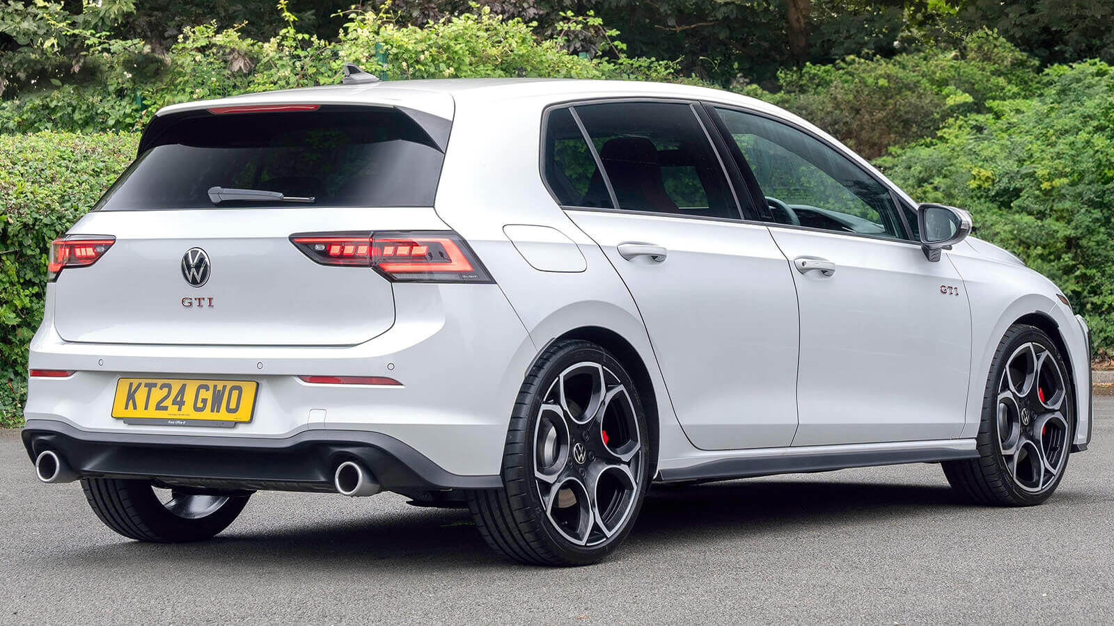    The Double Up -  Peugeot E- 208 GTi + Volkswagen Golf GTi